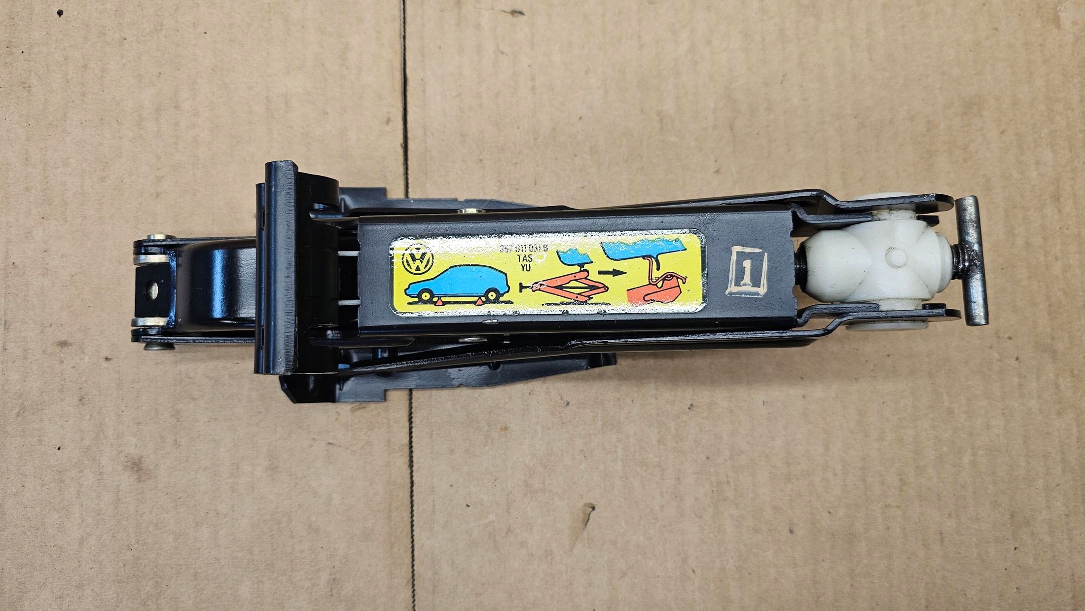 VW GOLF II LEWAREK 357011031B ORYGINAŁ EUROPA