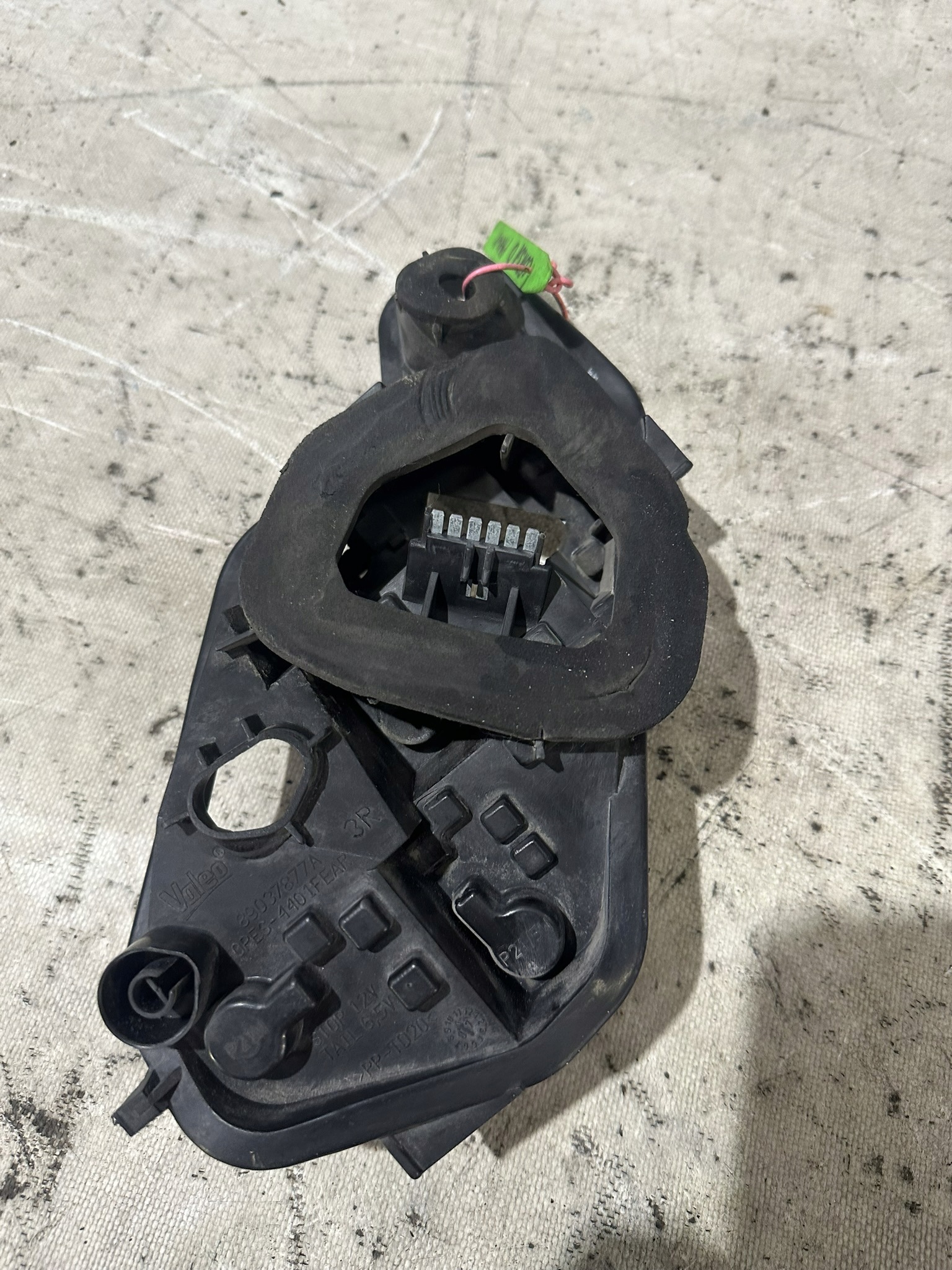light housing right rear part OPEL CORSA D 89037877A
