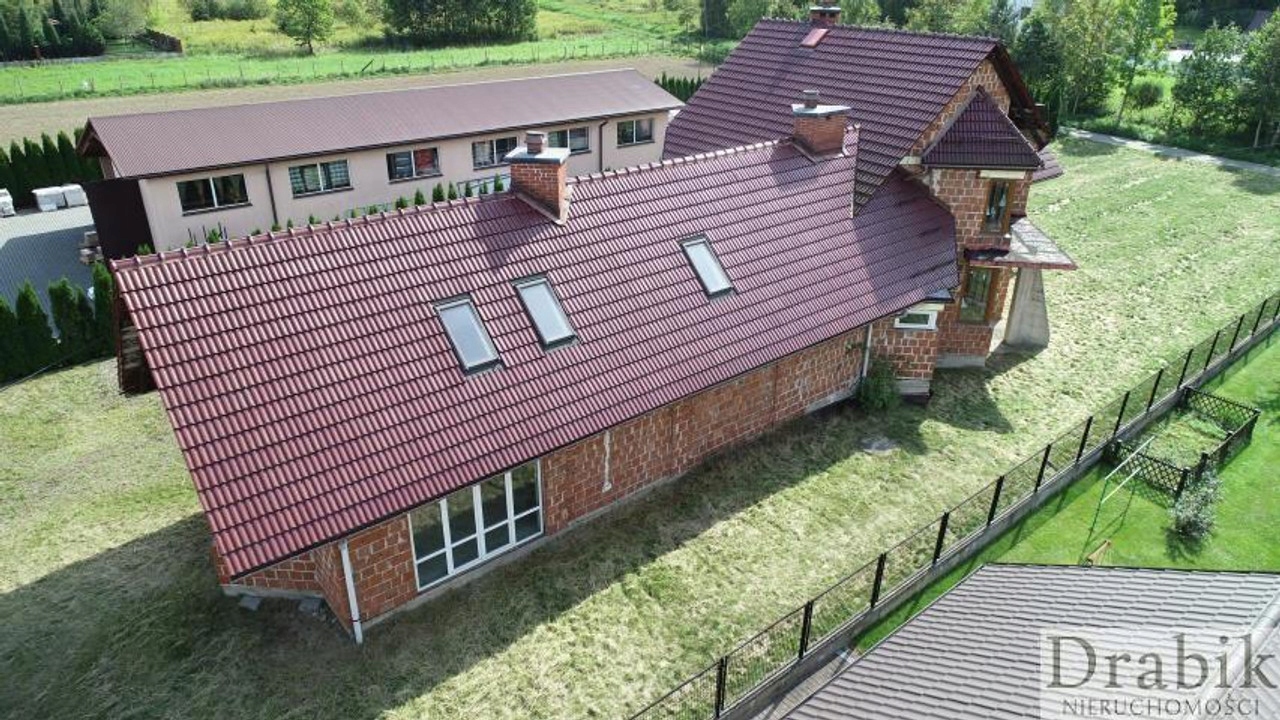 Dom, Zembrzyce, Zembrzyce, Suski, 343 m²