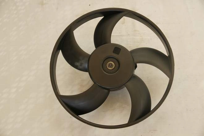 WENTYLATOR CHŁODNICY DODGE CALIBER Numer katalogowy części 24041432