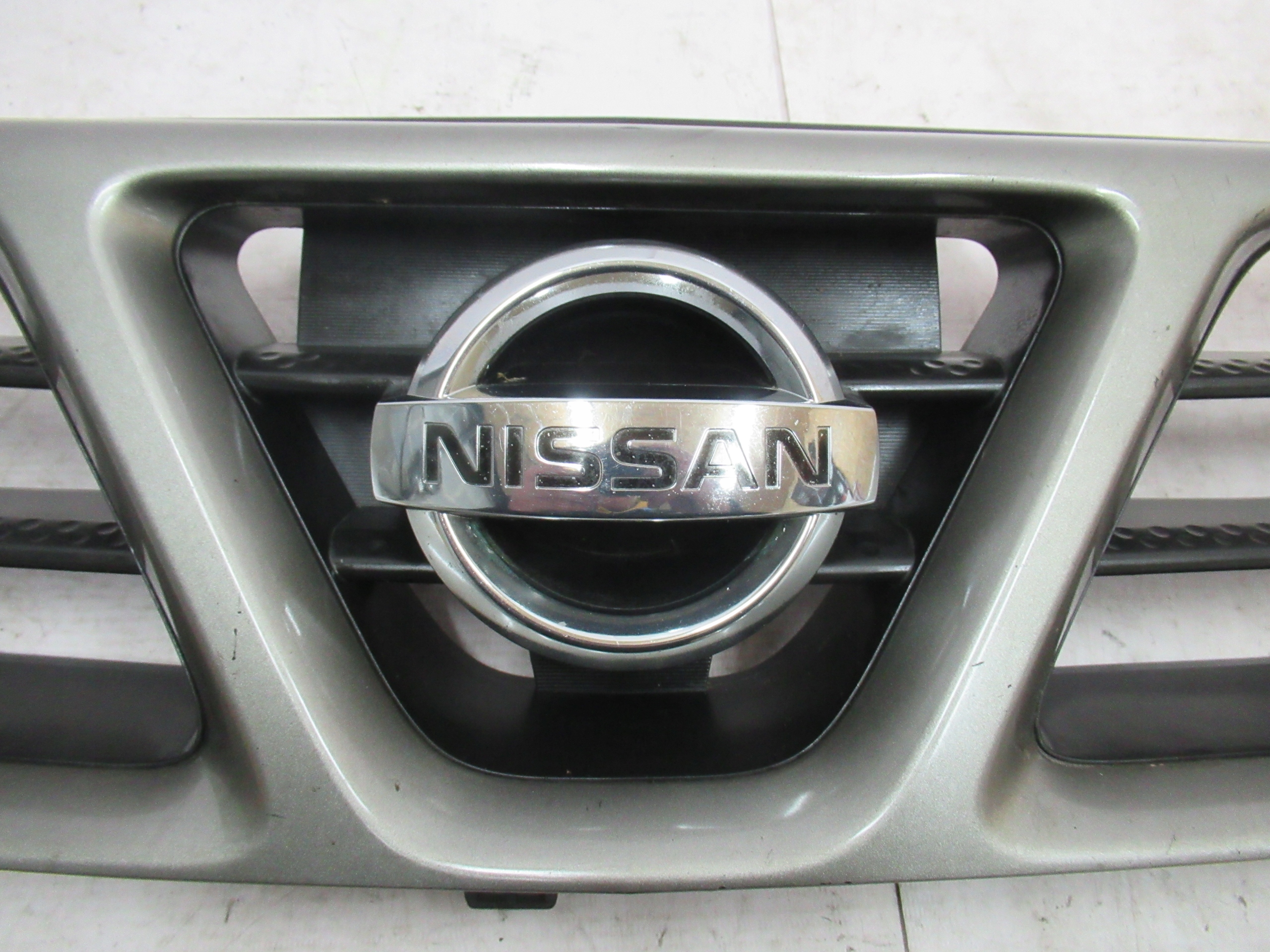 GRILLE NISSAN X TRAIL T30
