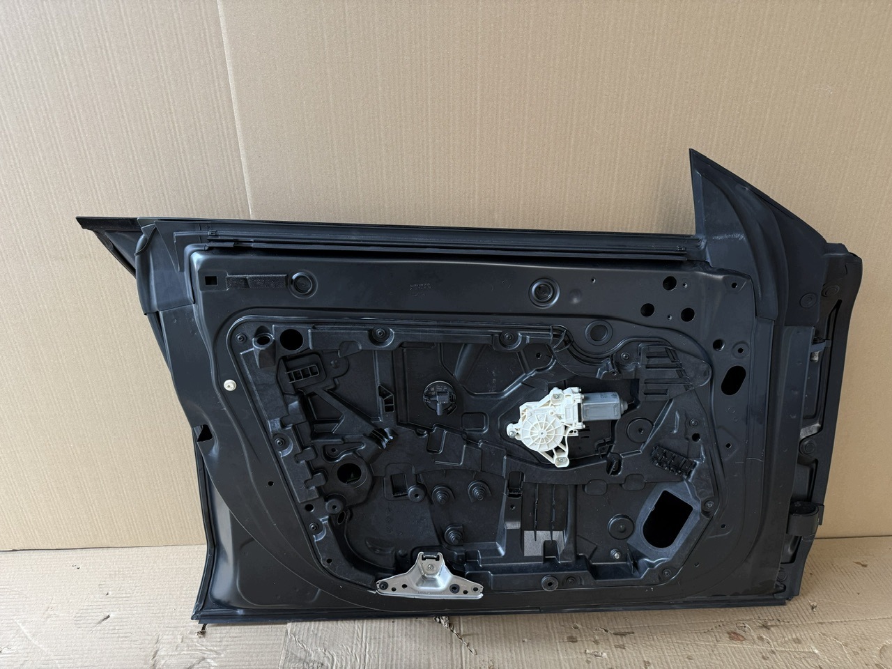IDEALNE door front + window left colour 818 MERCEDES GT X290 CLS W257 1