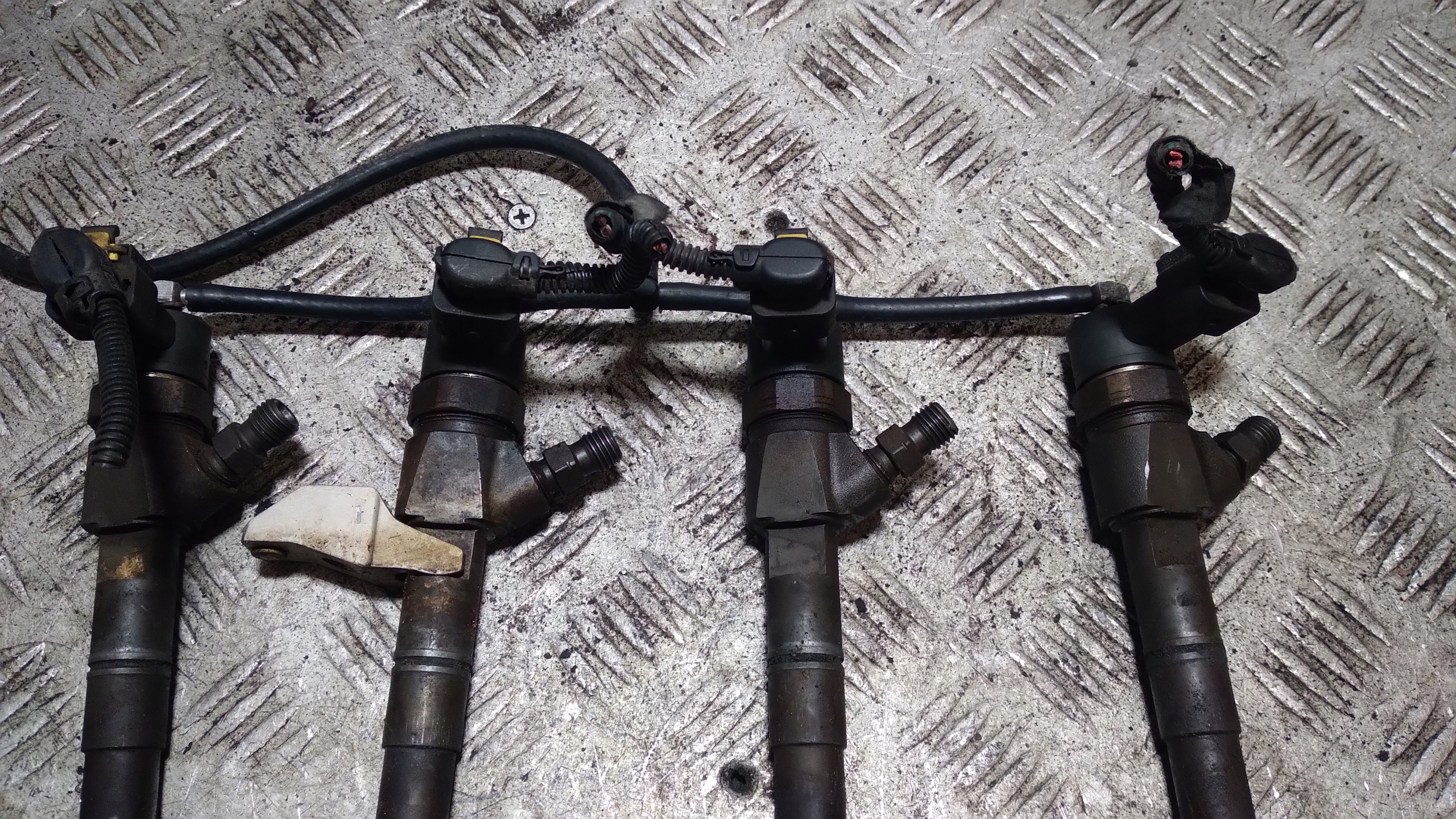 Einspritzdüse Einspritzdüse KOMPLET ALFA ROMEO 159 0445100243 1.9 JTD