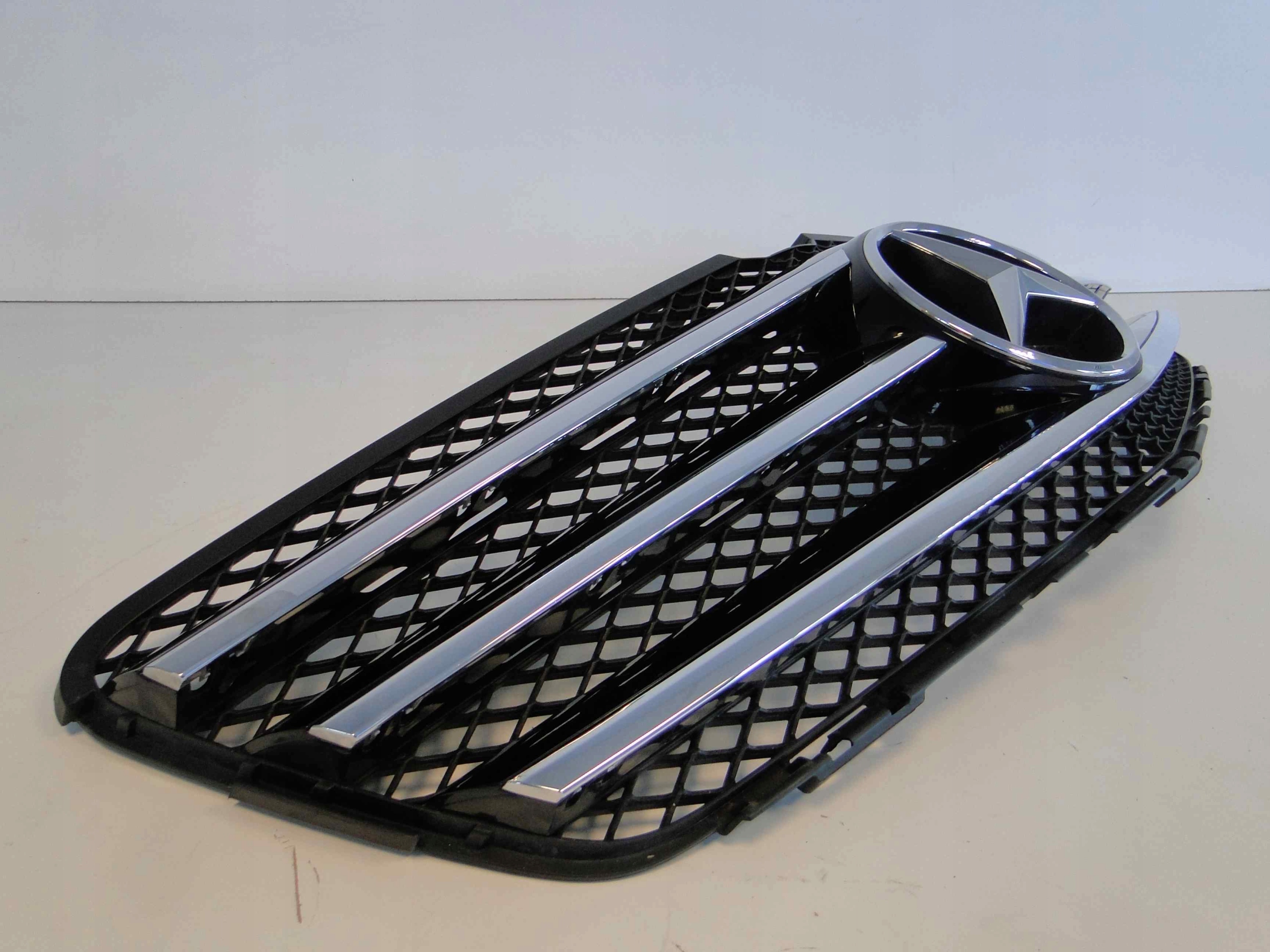 MERCEDES R KLASA W251 251 LIFT GRILL ATRAPA AMG Numer katalogowy części A251880XX83