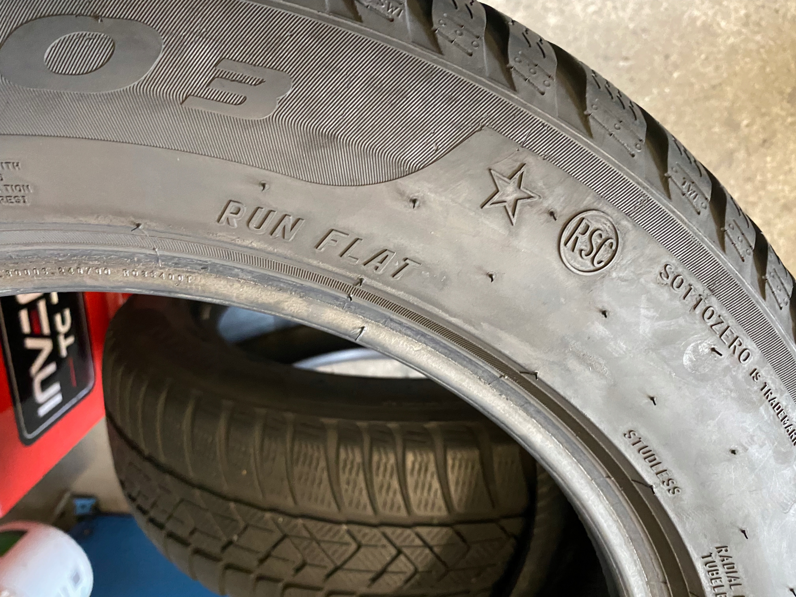tyres winter 225/55R17 Pirelli Sottozero 3 Run Flat 6,5mm