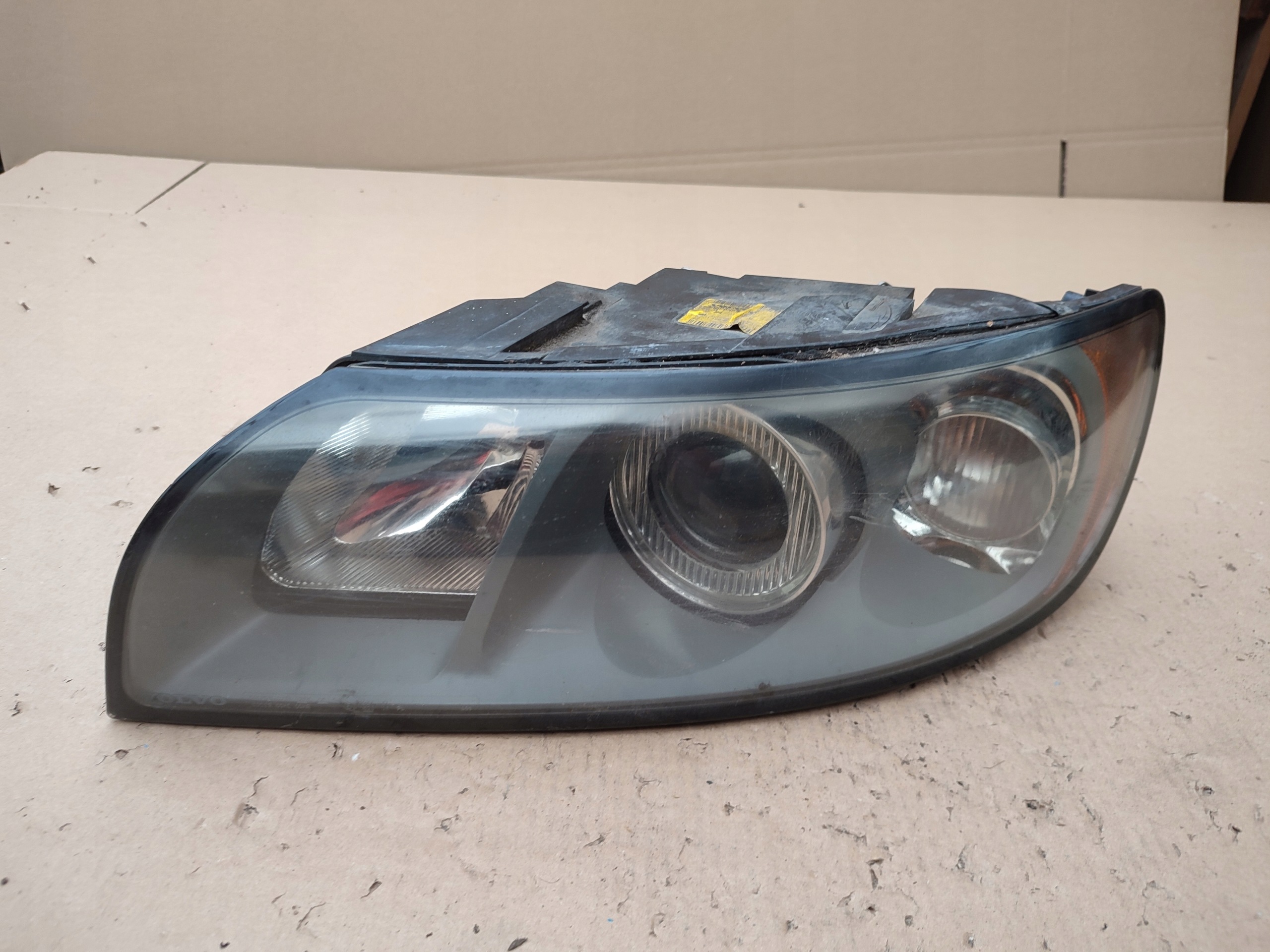light REFLEKTOR left front VOLVO S40 II V50 04-07 lens EUROPA 30698885