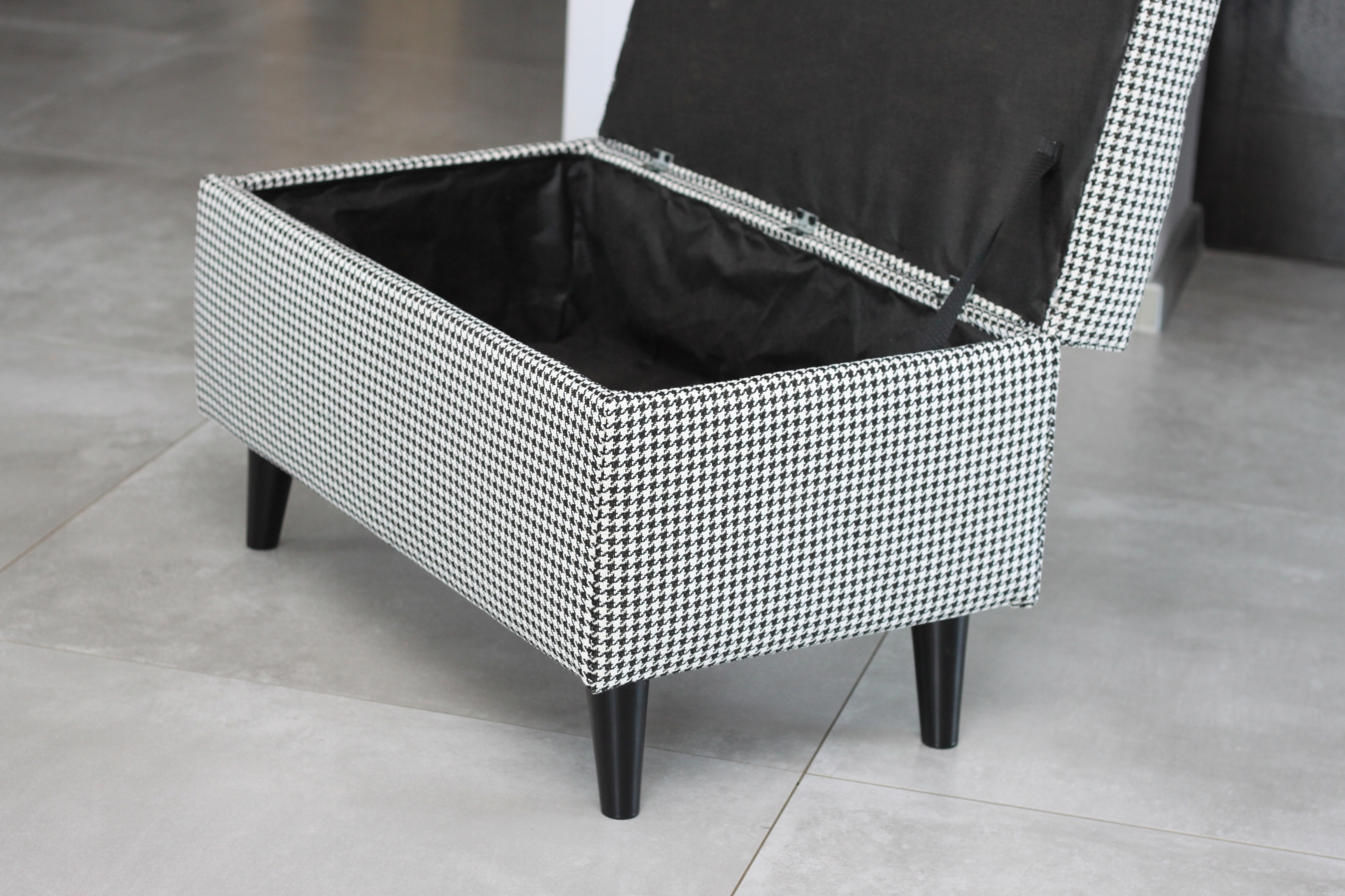 PUFA PODNÓŻEK 80cm WELUR pikowana +materiały skóra Kod producenta eleganzaa