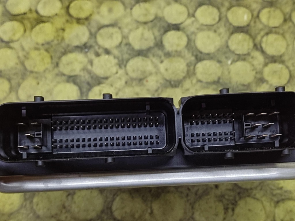 VW PASSAT B5 1.9 TDI unité de commande électronique uce moteur 0281010305