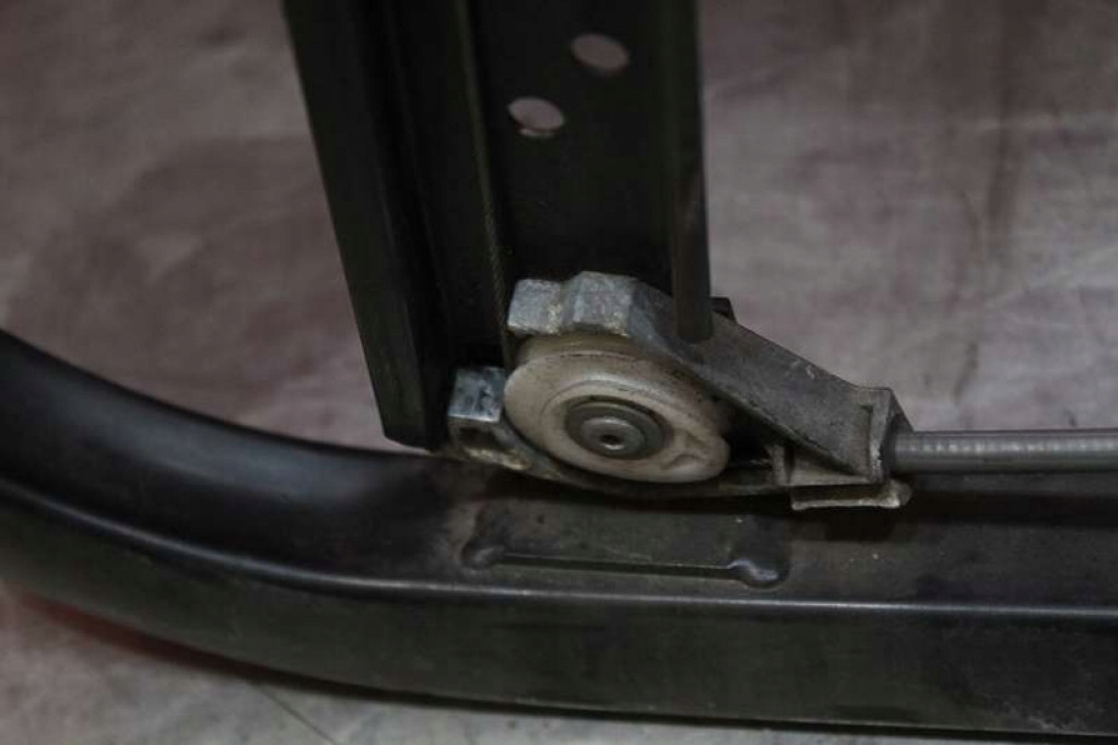 window regulator left front EU 7L0837461C PORSCHE CAYENNE 1 and 7L 02-07