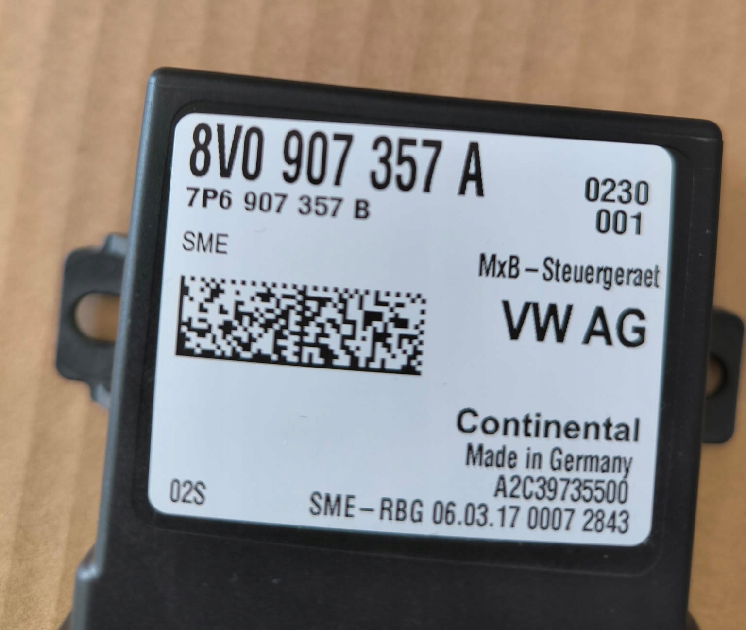 AUDI A3 8V LIFT MODUŁ STEROWNIK ŚWIATEŁ MATRIX 8V0907357A Numer katalogowy części 8V0907357A 7P6907357B German Teile