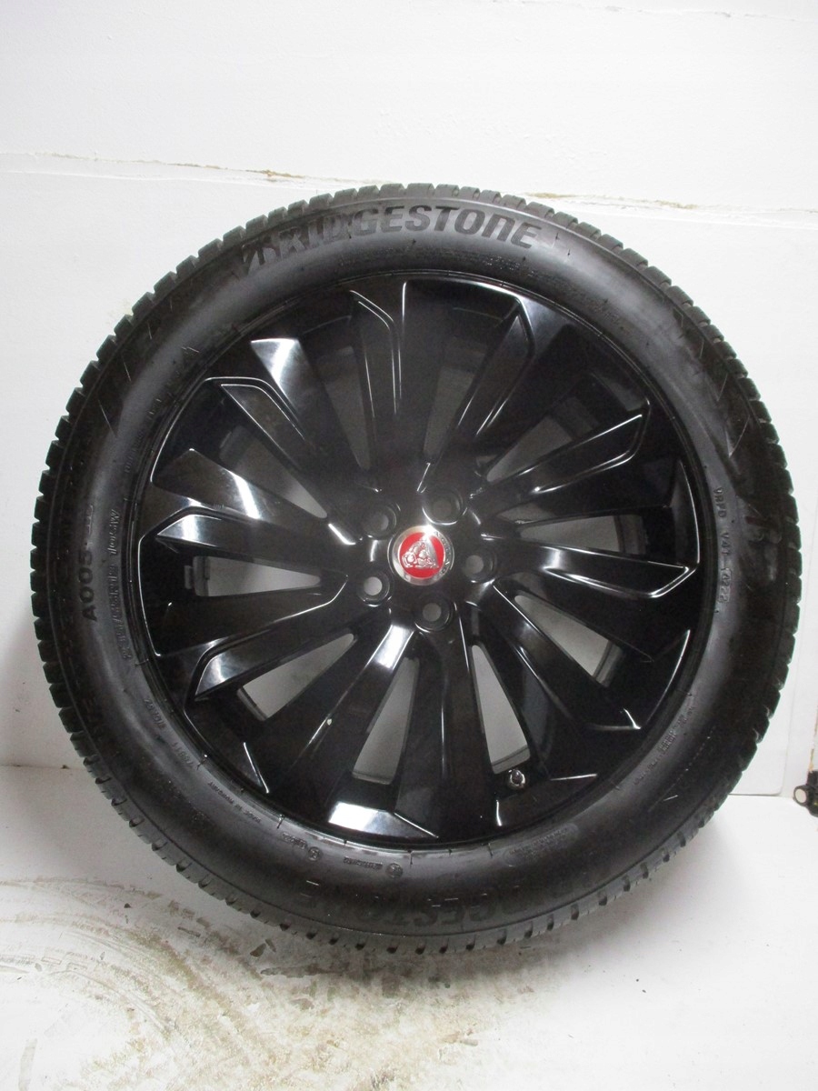 wheels discs tyres JAGUAR E PACE R19 M+S 5MM