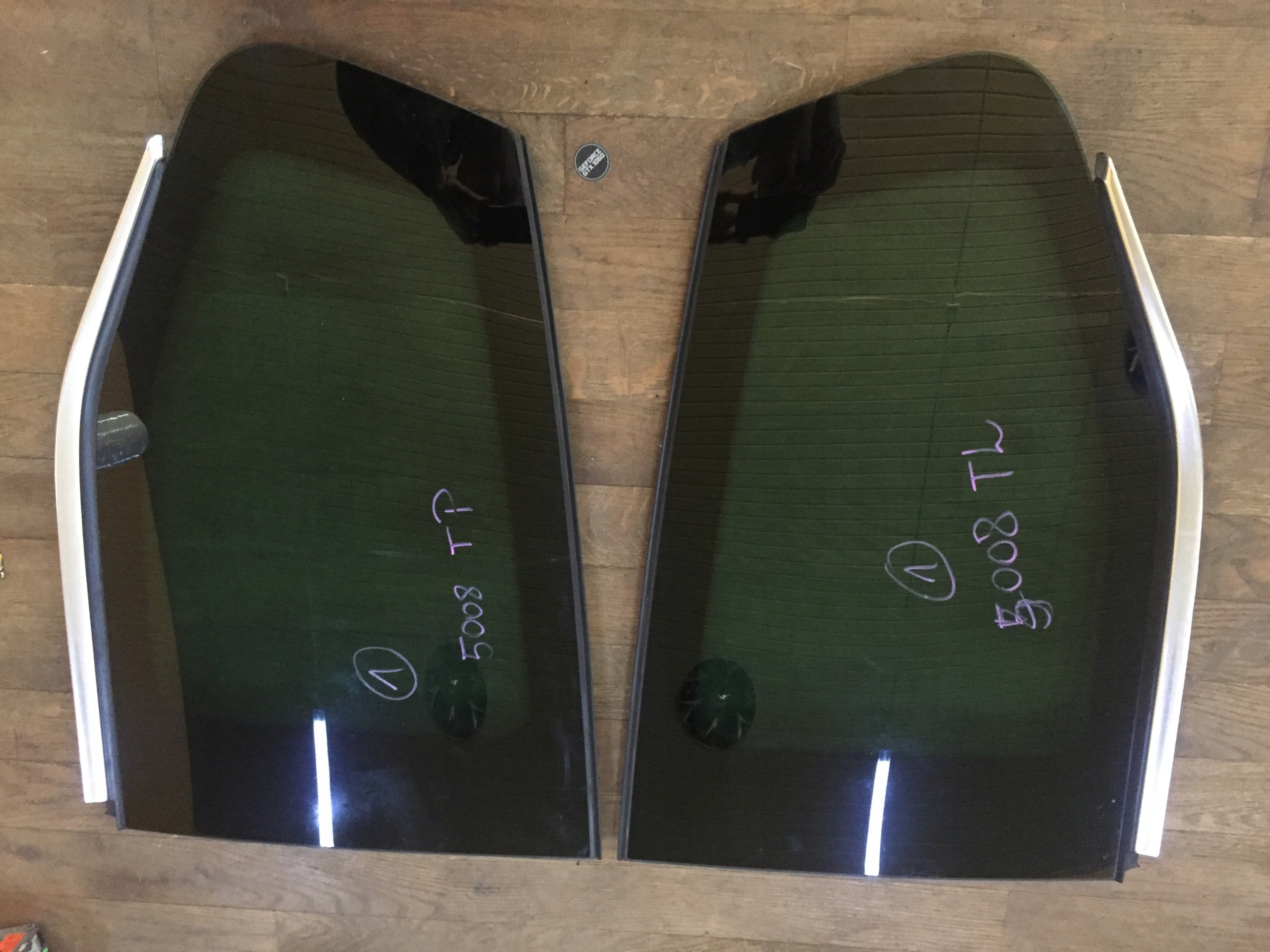 PEUGEOT 5008 КУЗОВНОЕ СТЕКЛО ЗАДНИЙ ПРАВЫЙ 2012