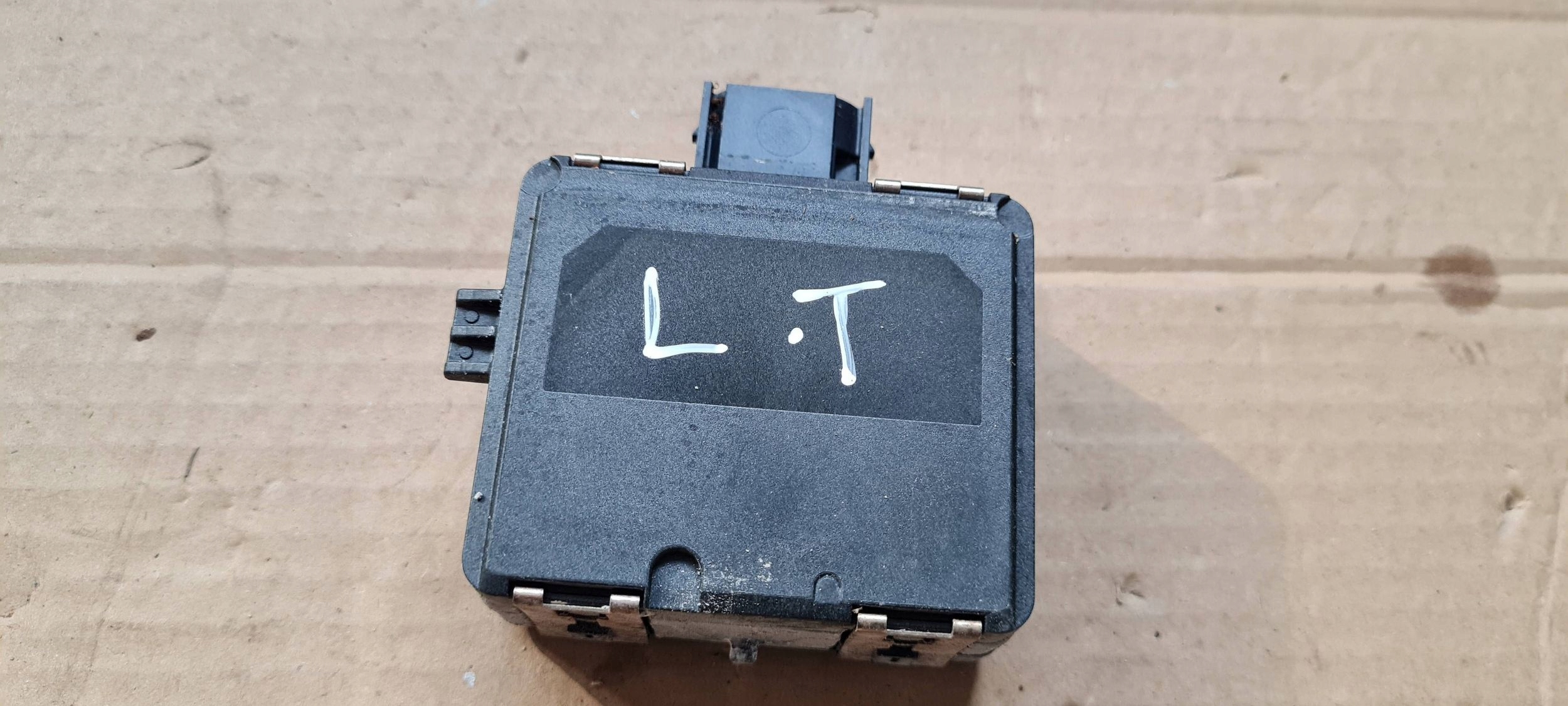 Q3 83A RADAR DISTRONIC left rear part sensor MARTWEGO POLA 3Q0907590K