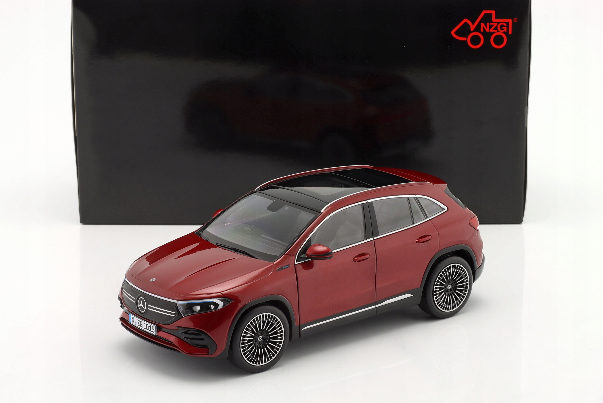 Mercedes-Benz Eqa H243 AMG-Line 2021 Patagonia Red Nzg 1:18 Model Auta