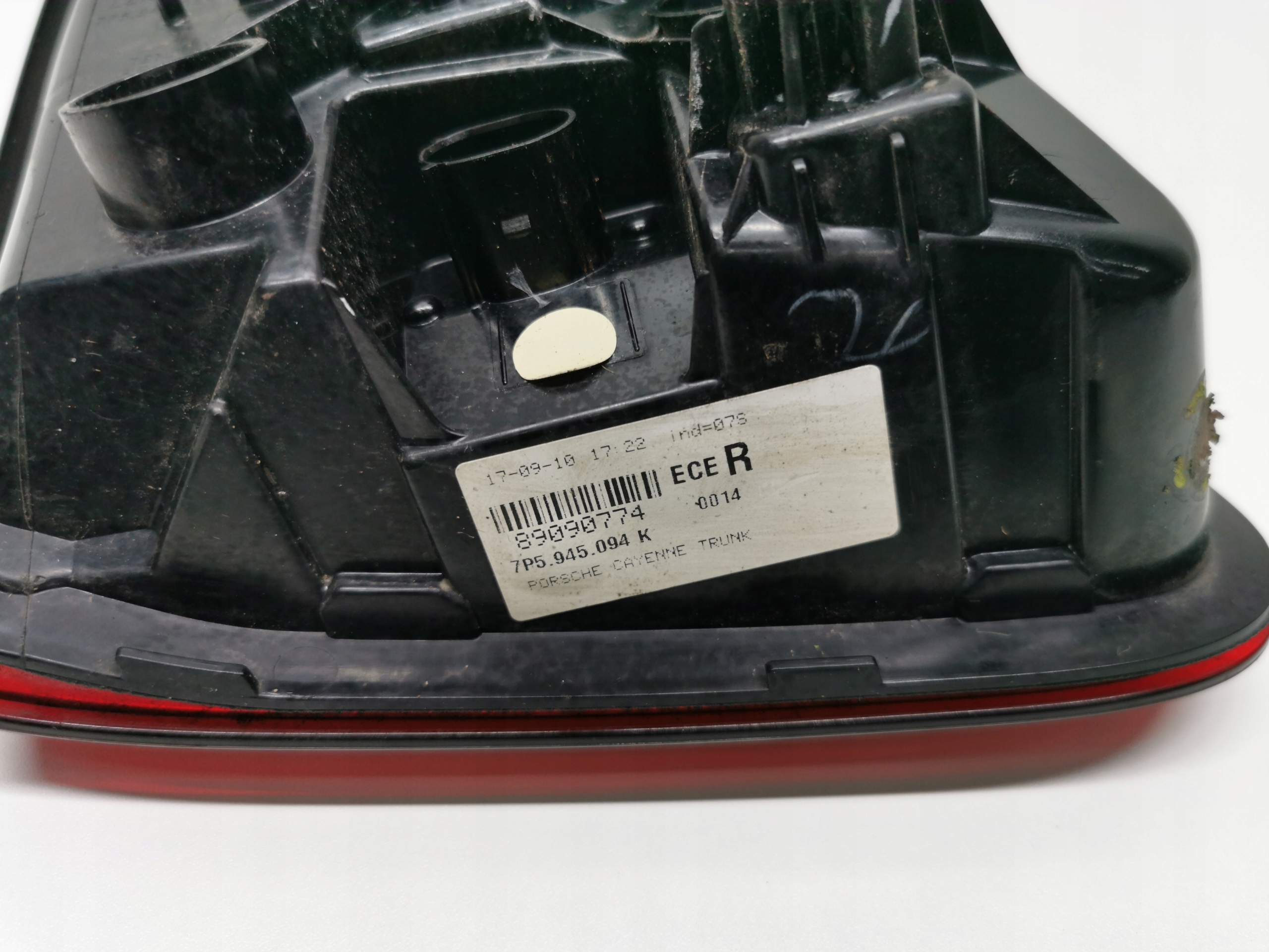 light right rear part PORSCHE CAYENNE II 7P5945094K