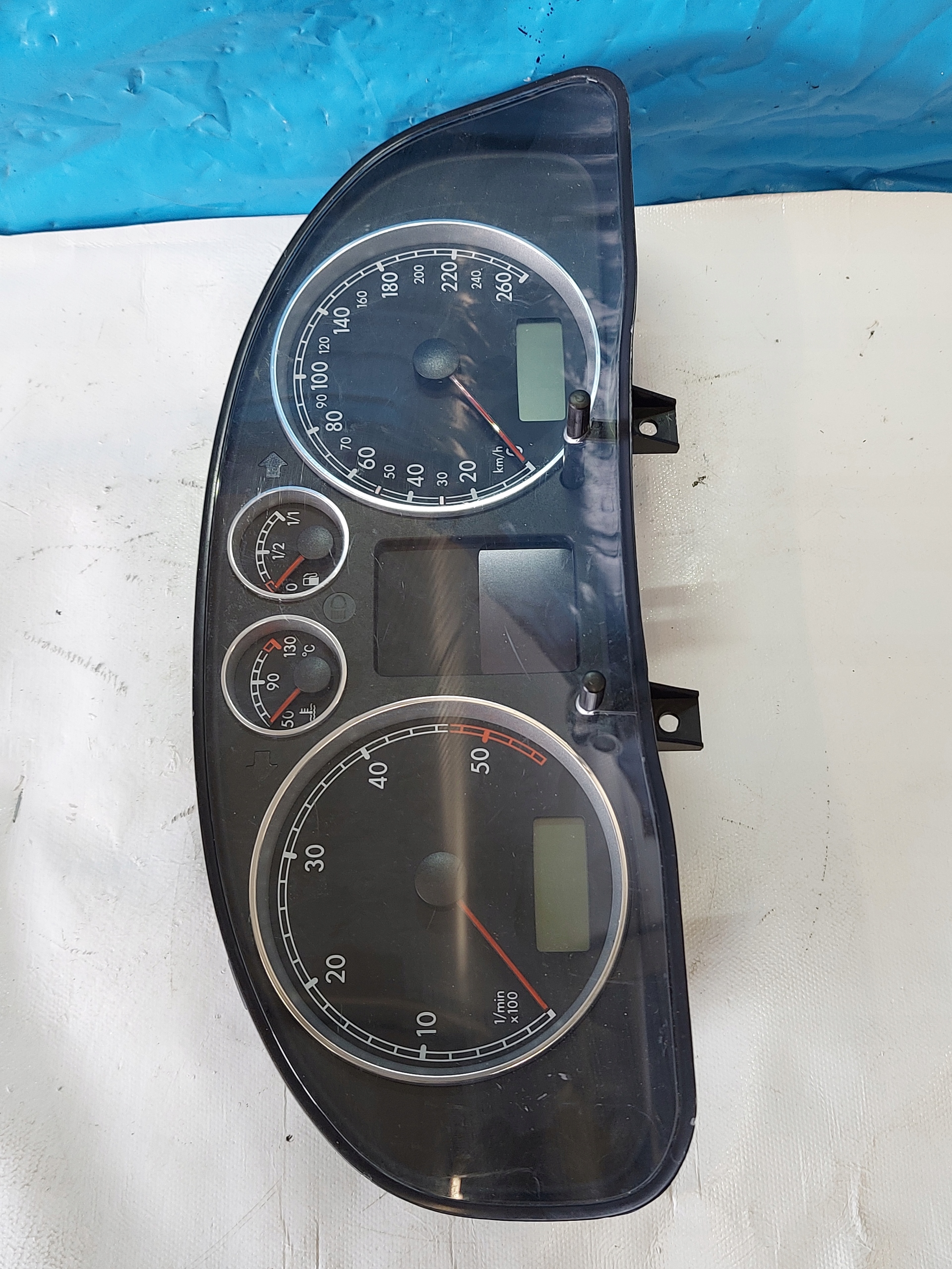 dials clock PASSAT B5 1.9 TDI 3B0920829A