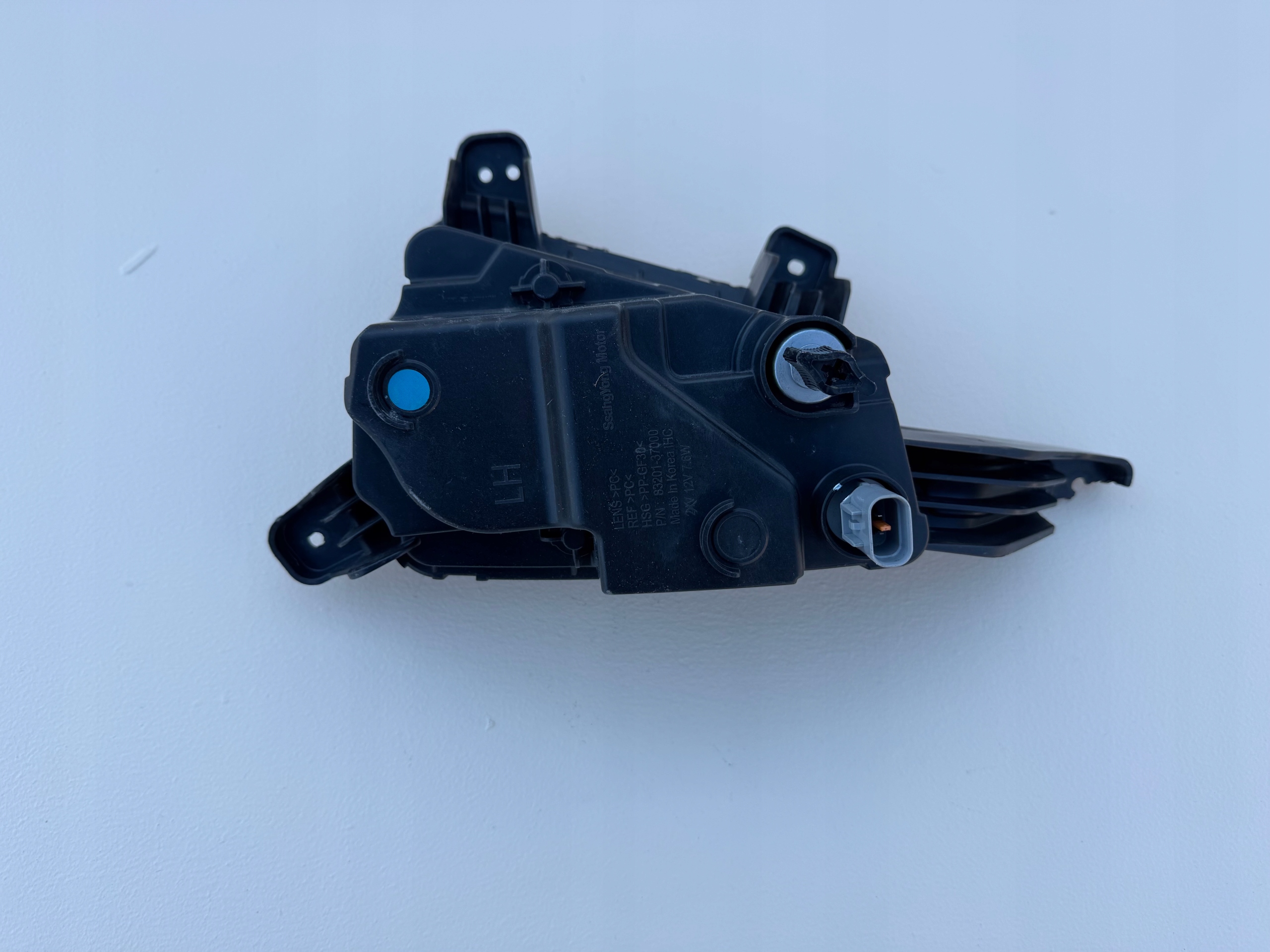 KORANDO IV 4 19R- галоген левая перед левый передний