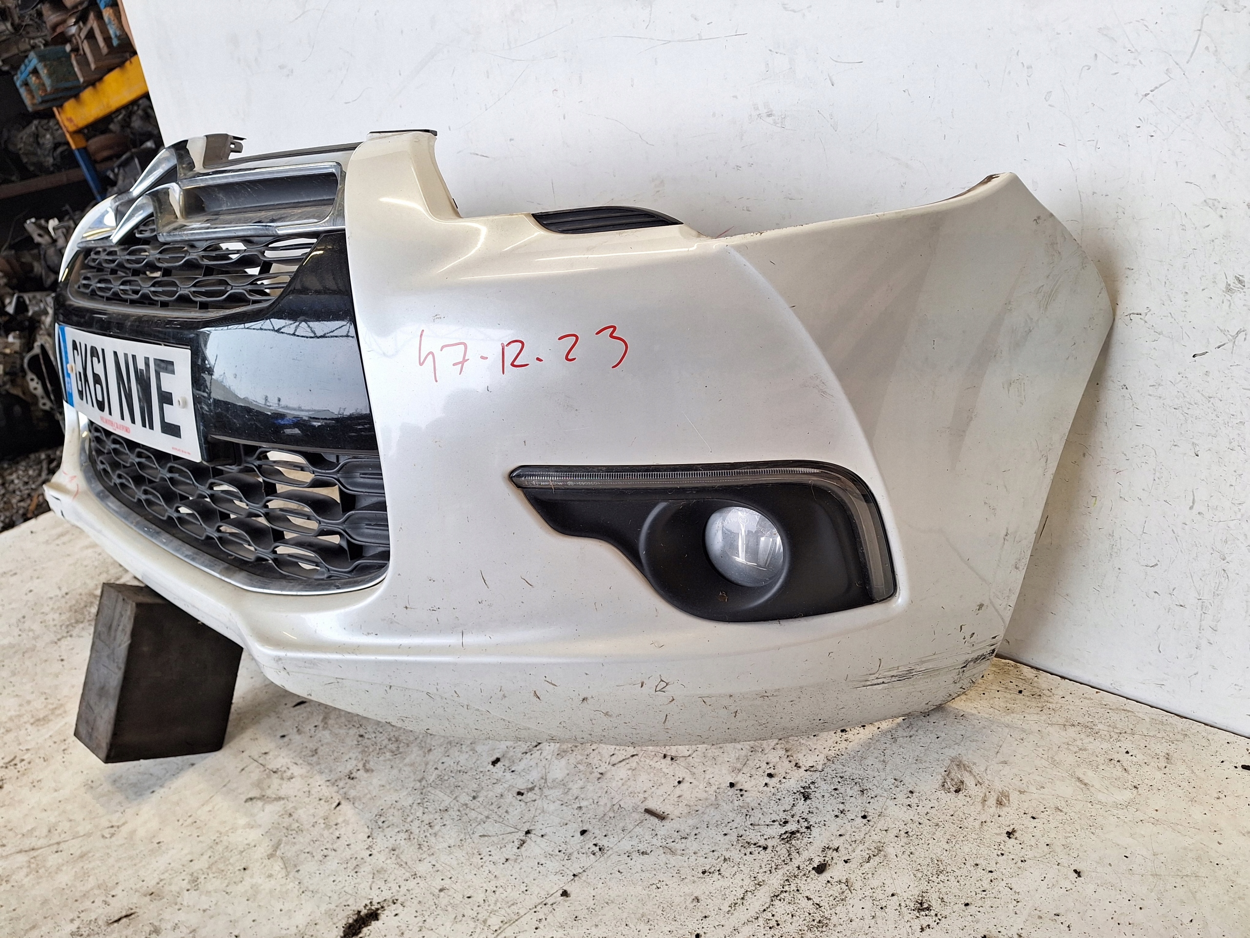 CITROEN DS4 12-16 bumper + LED
