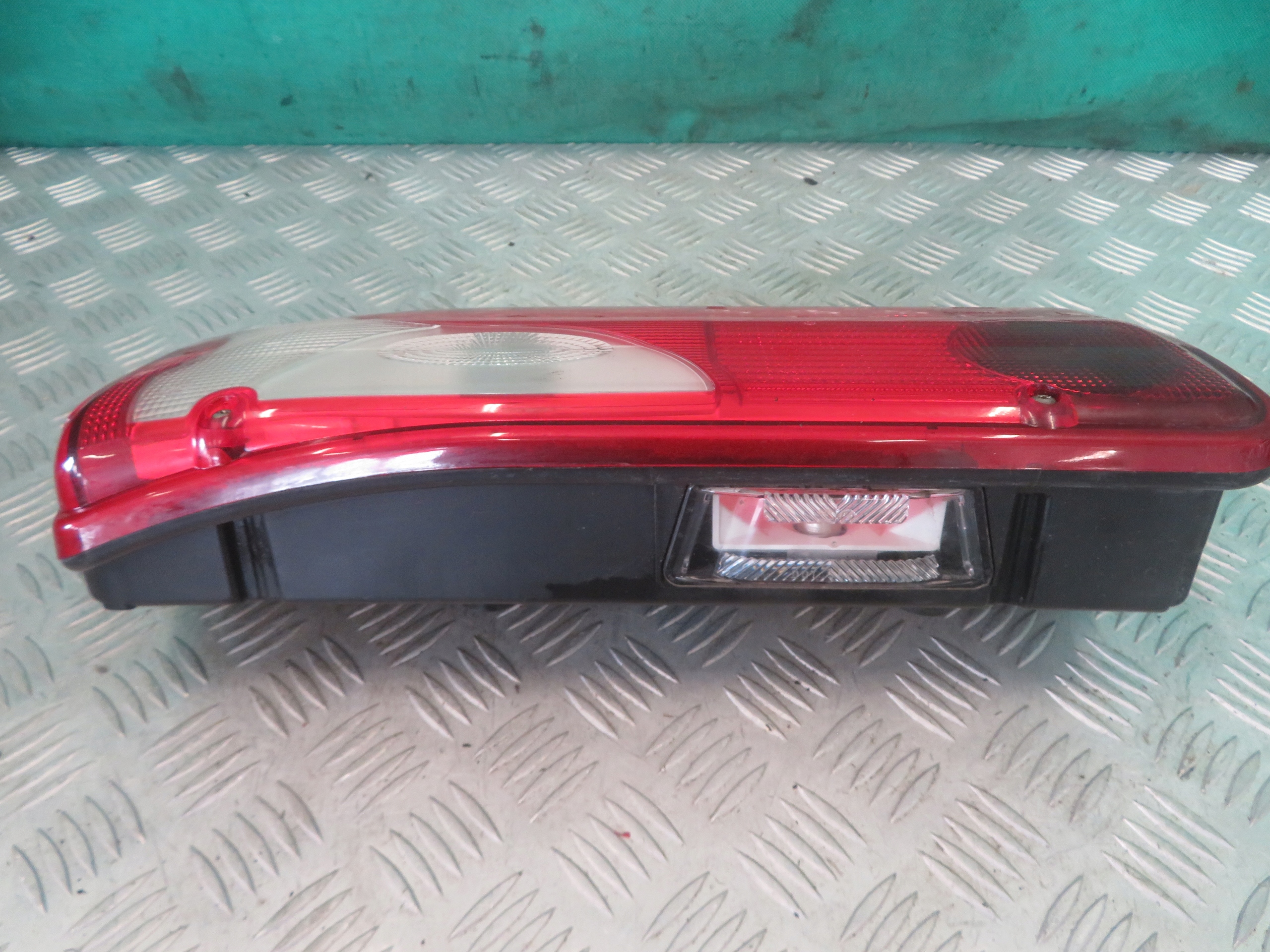 light left rear part MERCEDES SPRINTER 19R A9068201664