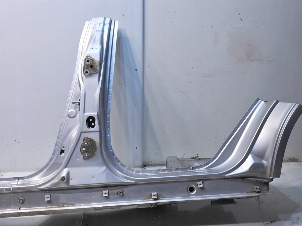 ПОРІГ СТІЙКА ЛІВИЙ ЗАД. Nh614m HONDA ACCORD VI