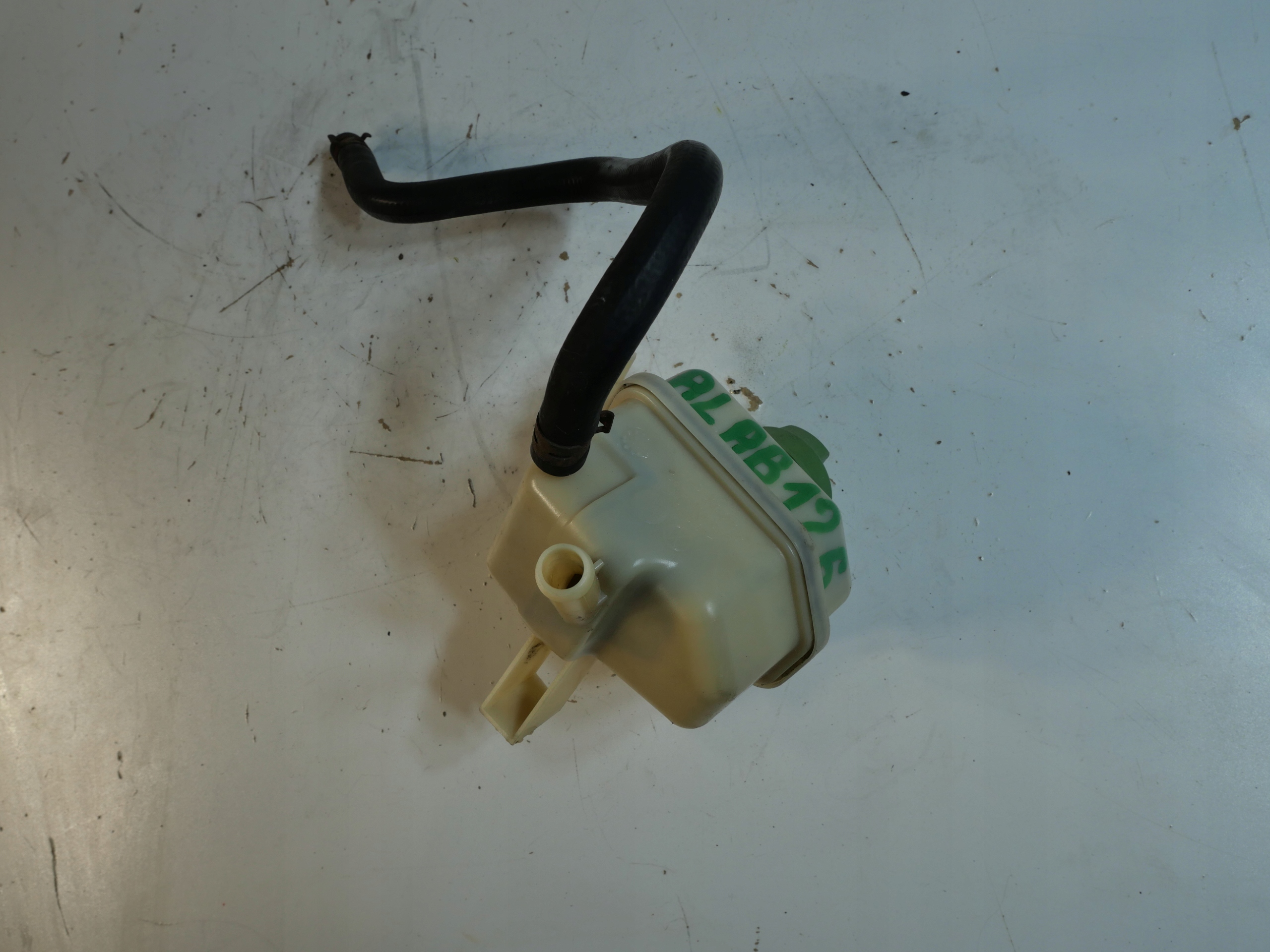 VW T5 ekspanziona posuda 7H0422371A