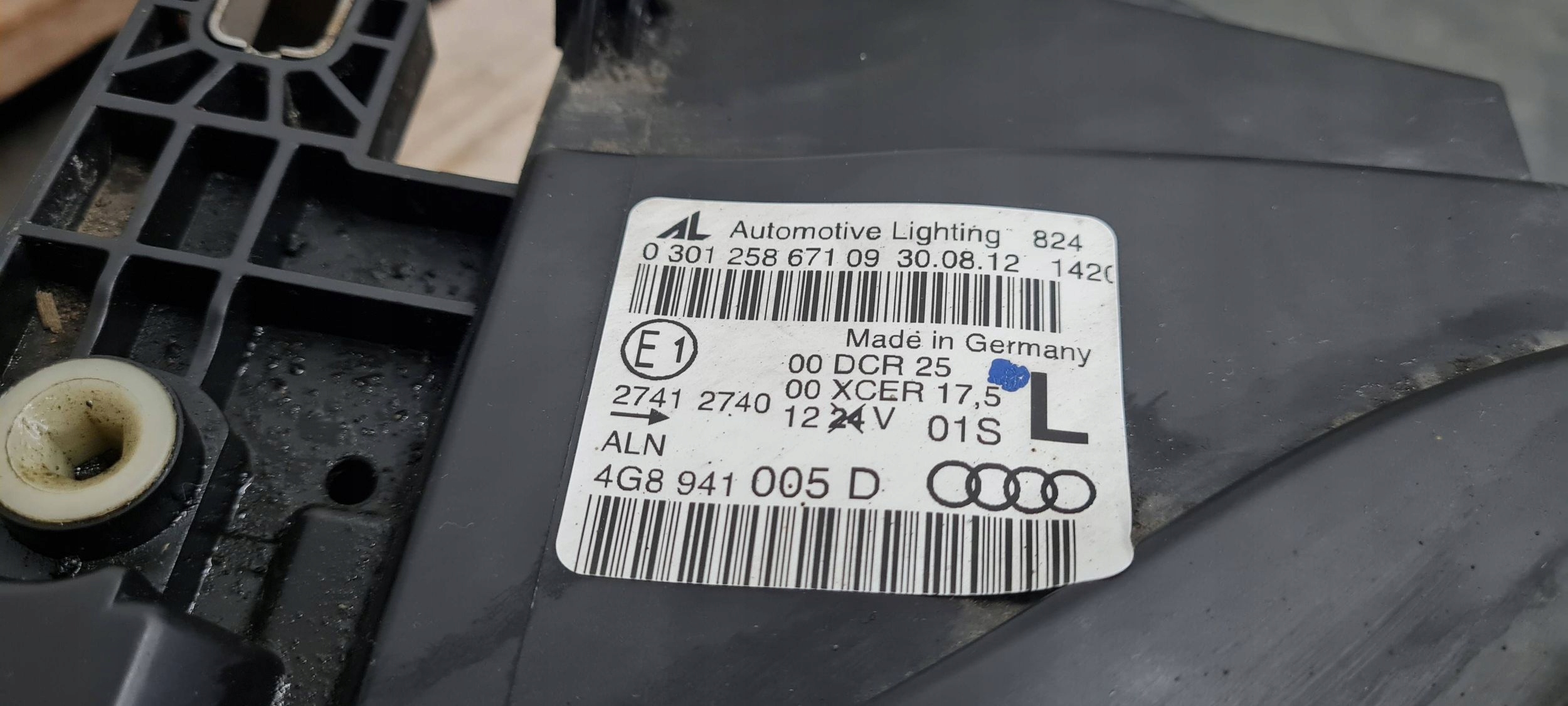 A7 4G S7 light XENON left left front ANGLIK 4G8941005D