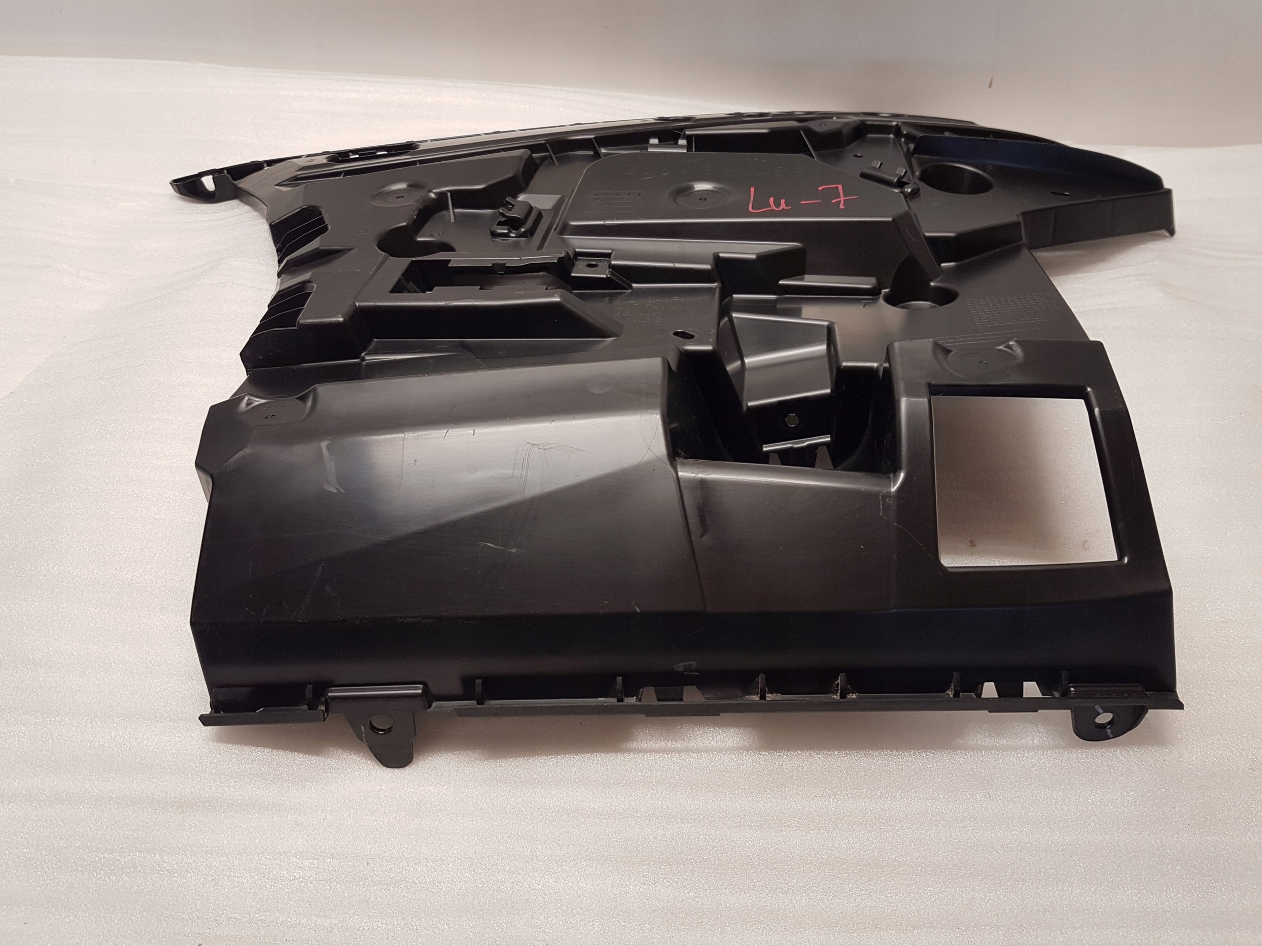 bumper bracket left rear part BMW 5 G61 m-packet 5A0F8A5