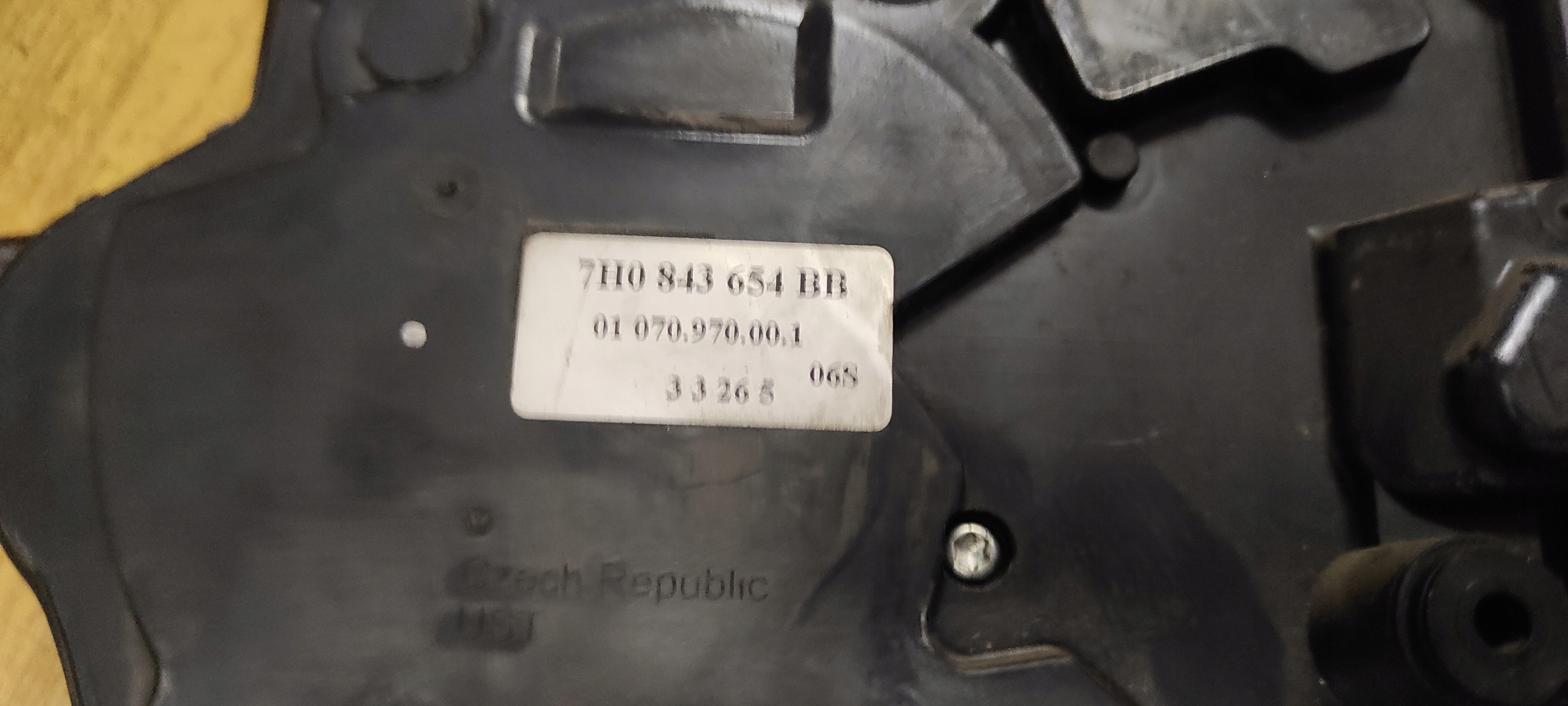 VW T5 SCHLOSS TÜR GLEITENDE RECHTS 7H0843654BB