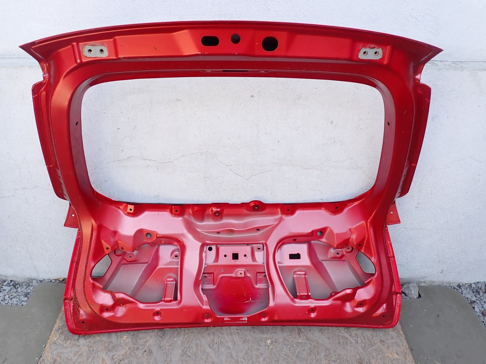 boot door cover boot SUZUKI IGNIS 3 III MF 2017- 69100-62R00-000