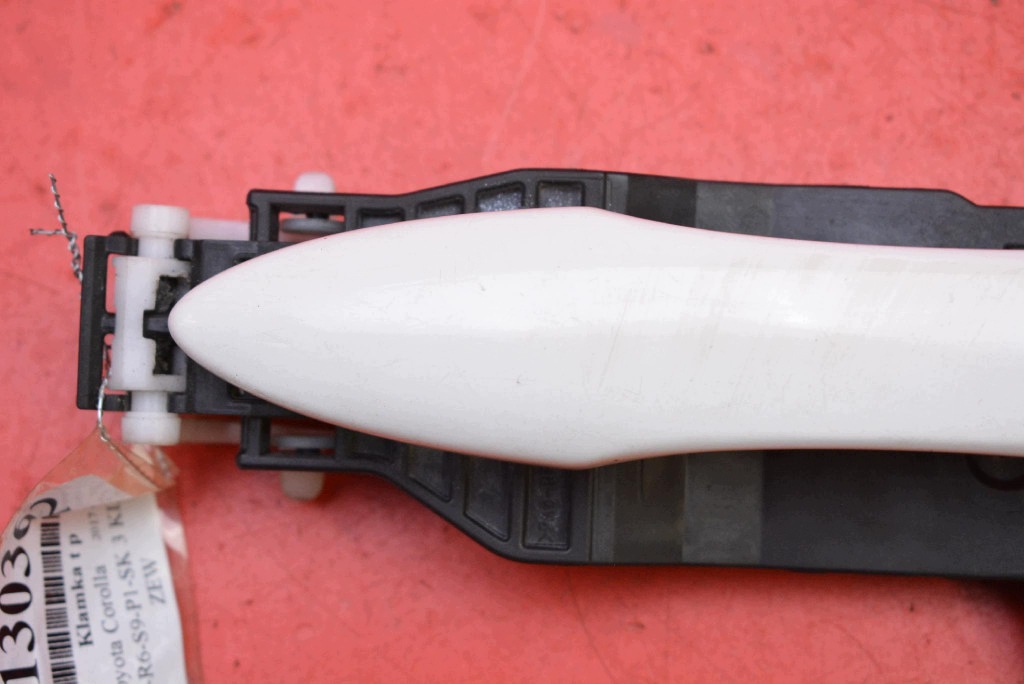 handle right rear part rear 040 TOYOTA COROLLA E21 sedan 18-25