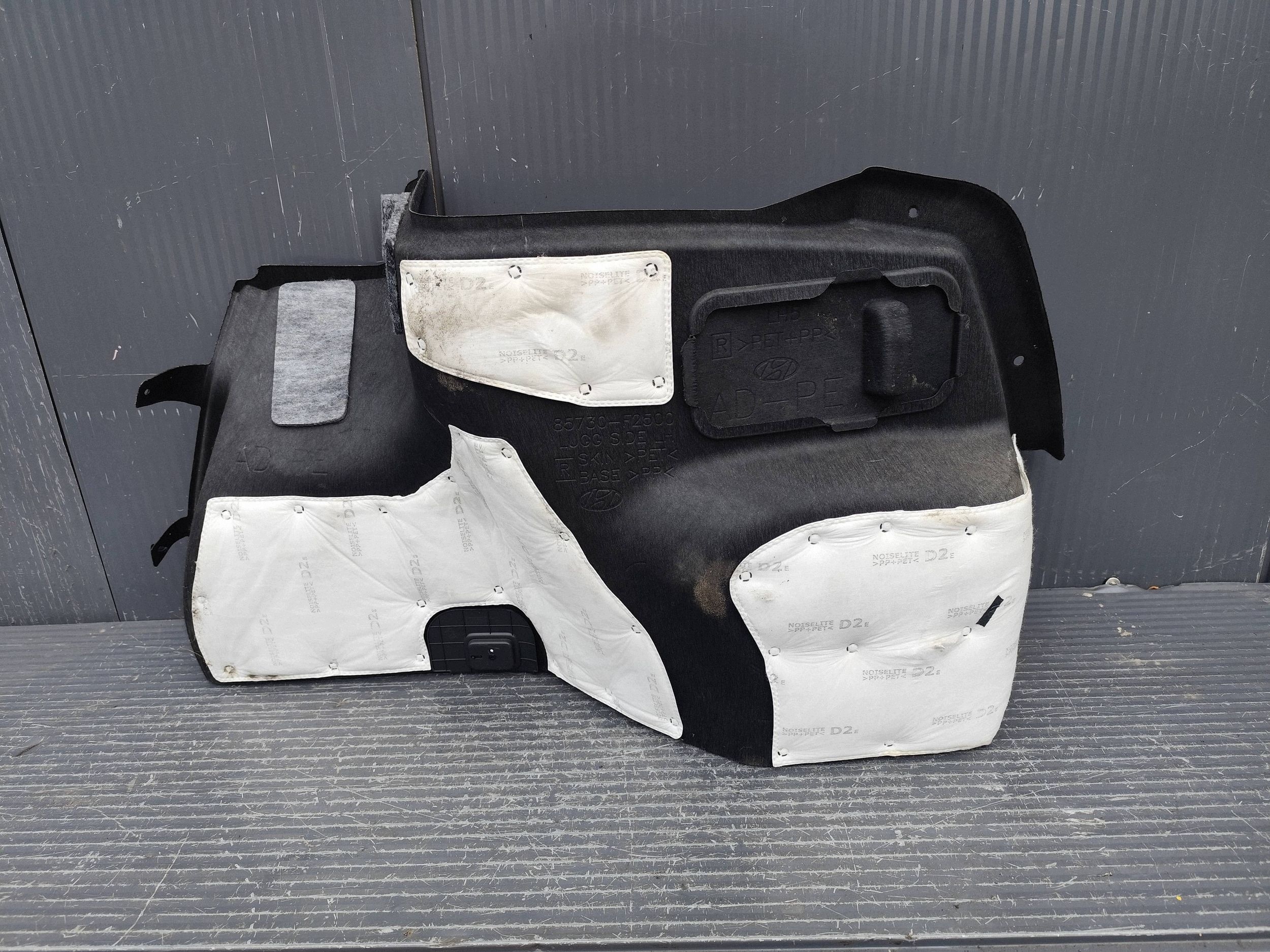 HYUNDAI ELANTRA VI side upholstery boot left 85730-F2500