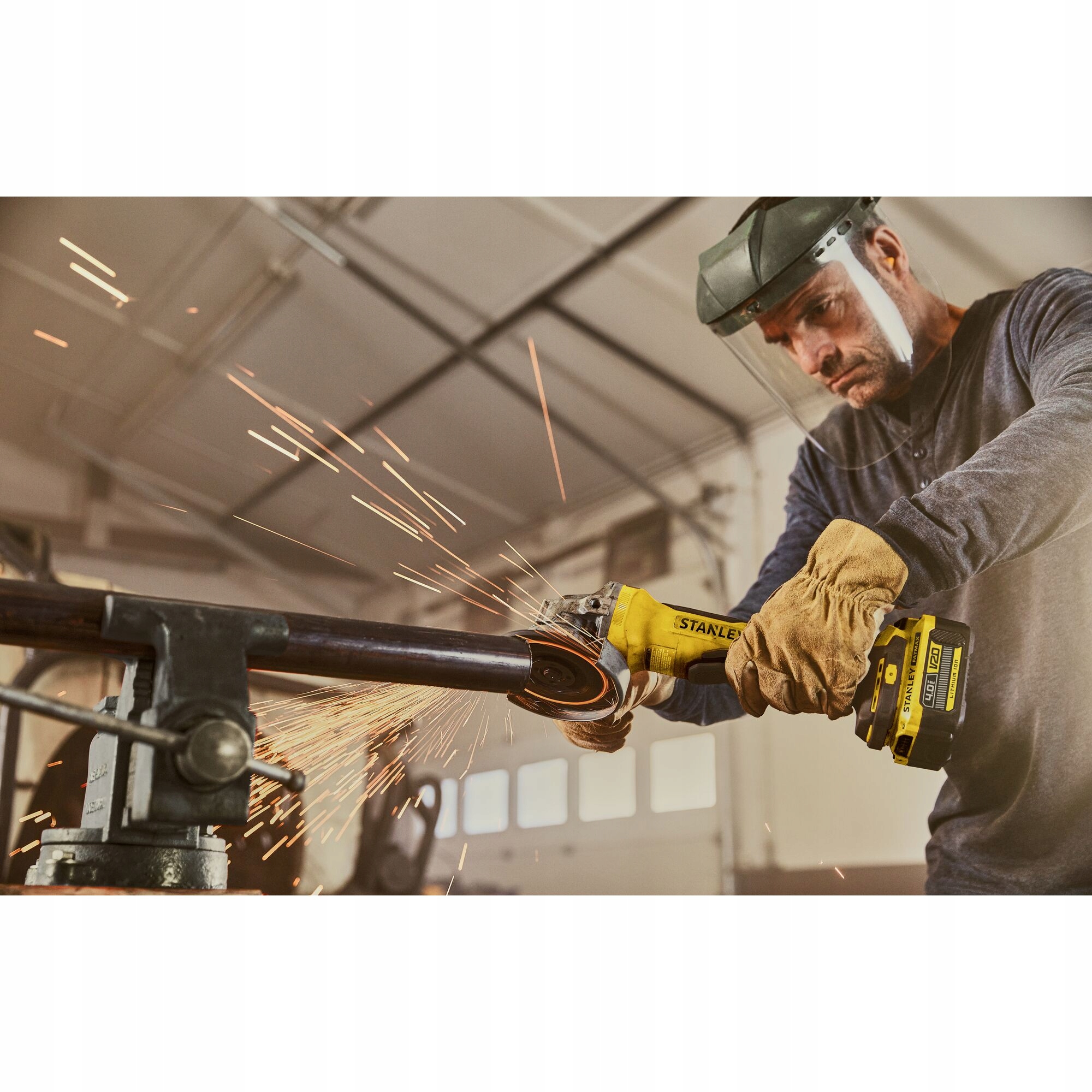 STANLEY V20 SZLIFIERKA BRUSHLESS 125mm SFMCG700B Rodzaj zasilania akumulatorowe