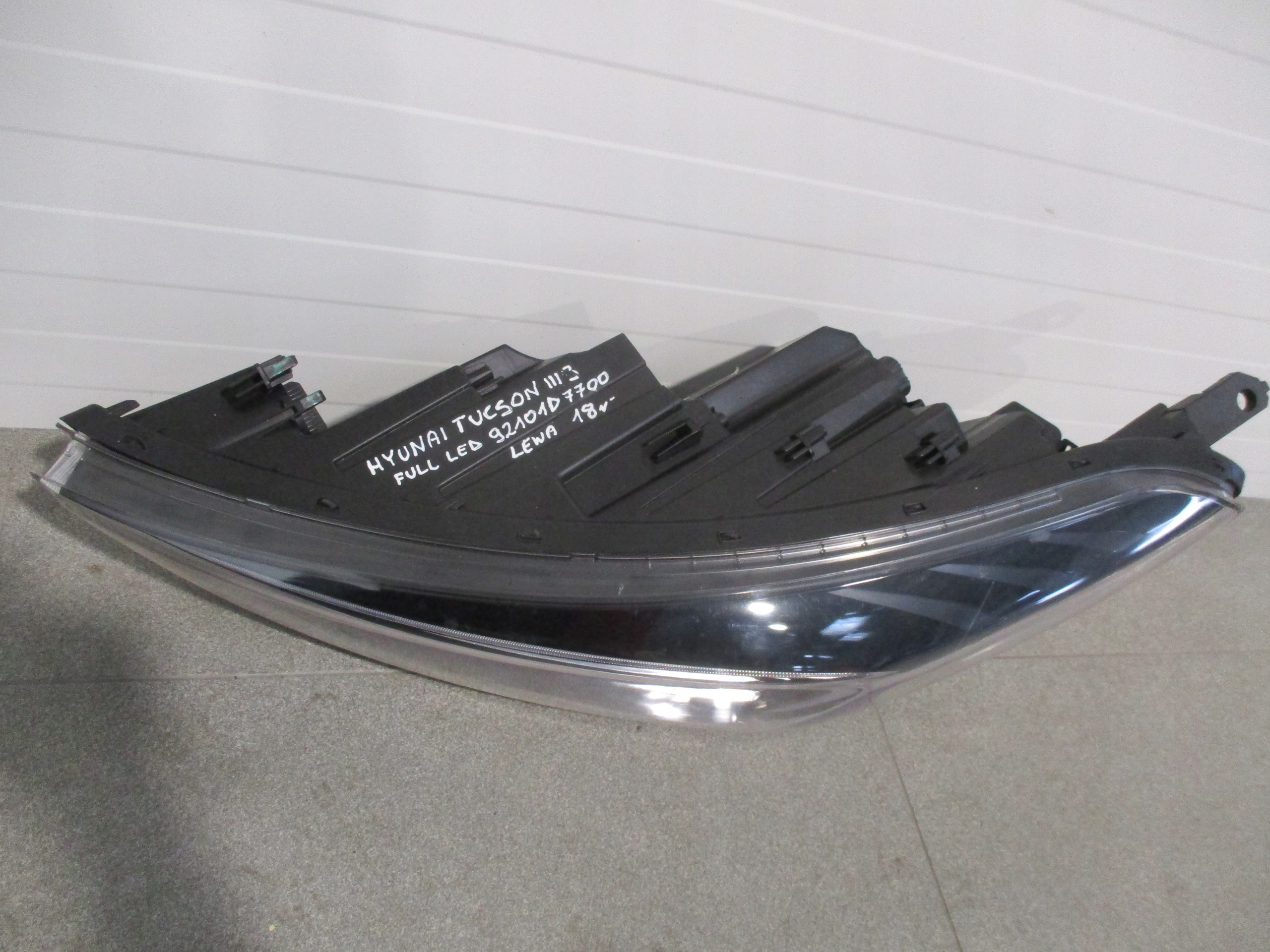 light left front Hyundai Tucson 3 III 18r- Full Led 92101D7700