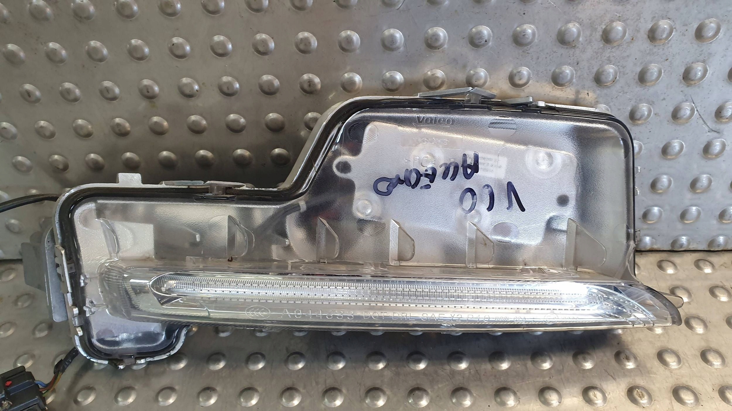 Nebelscheinwerfer rechts VOLVO V60 LIFT 13- 89209141