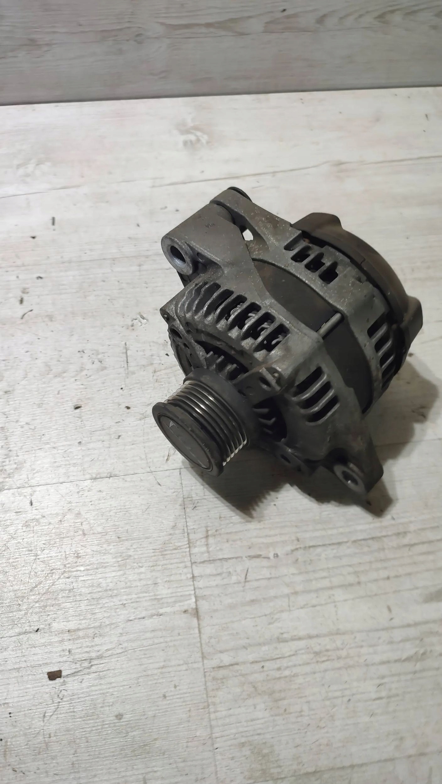 Jeep Cherokee 2015 alternator