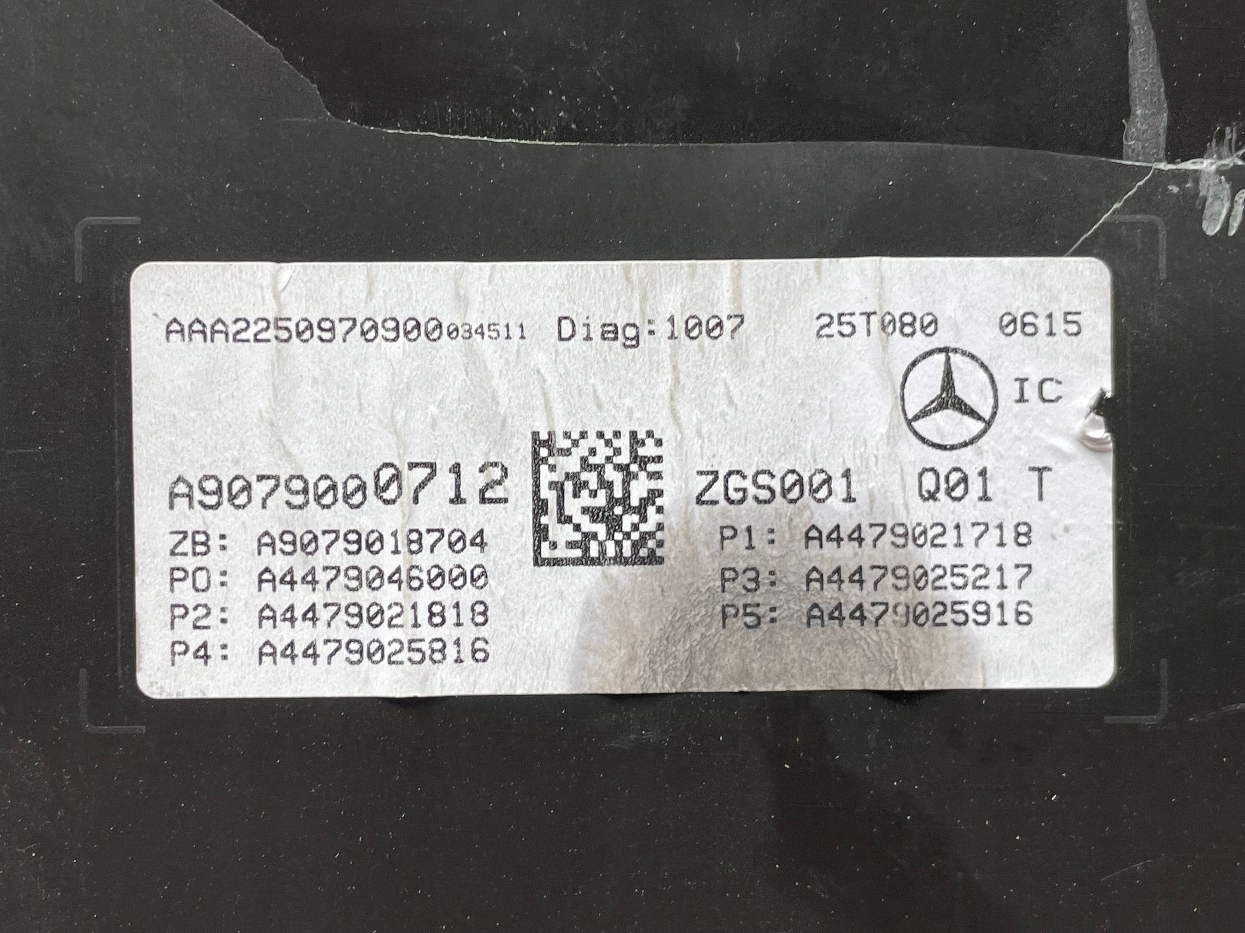 Mercedes Benz Sprinter clock dials OEM A9079000712 !J
