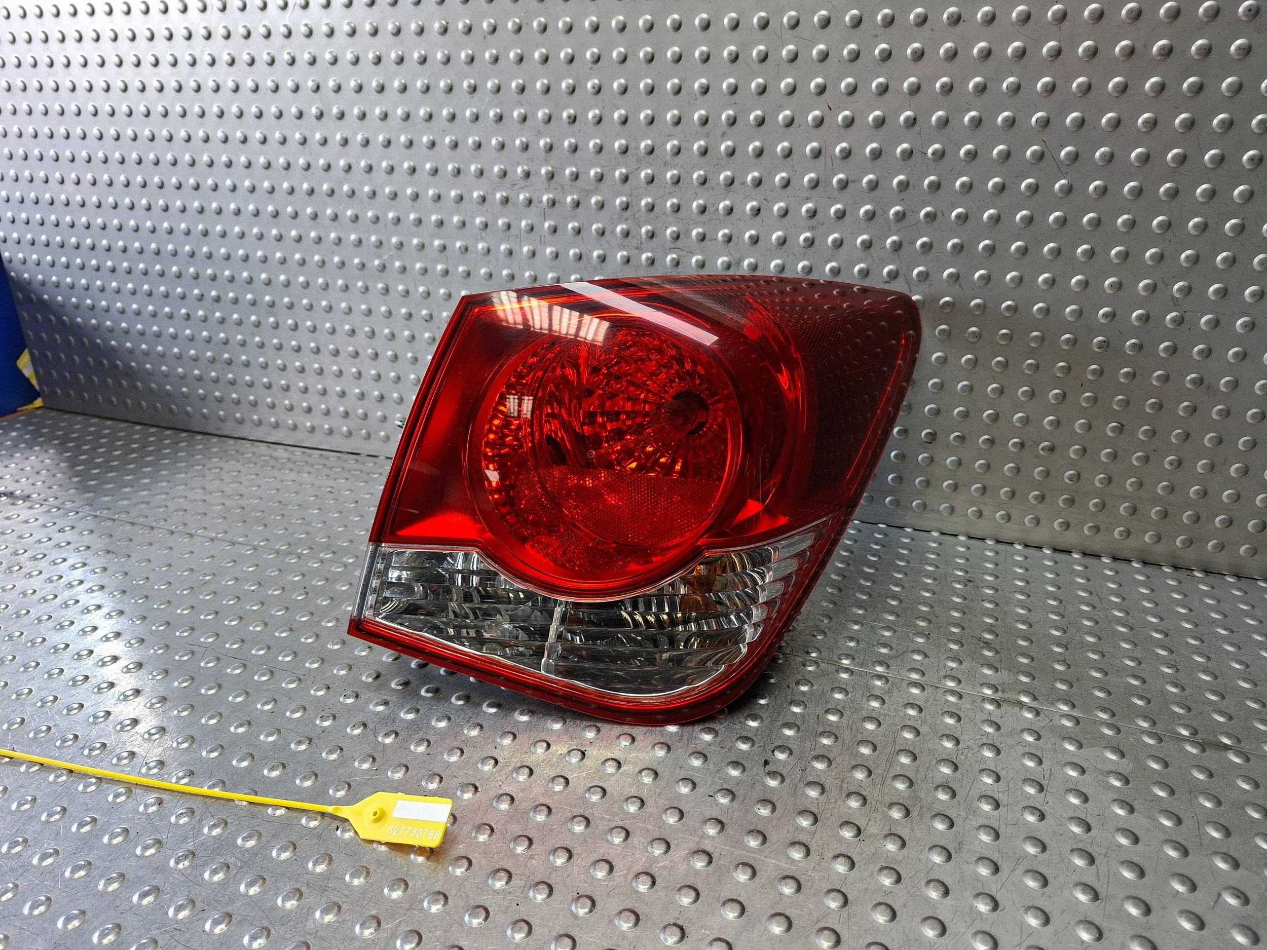 light rear part right CHEVROLET CRUZE 09-12 sedan EU