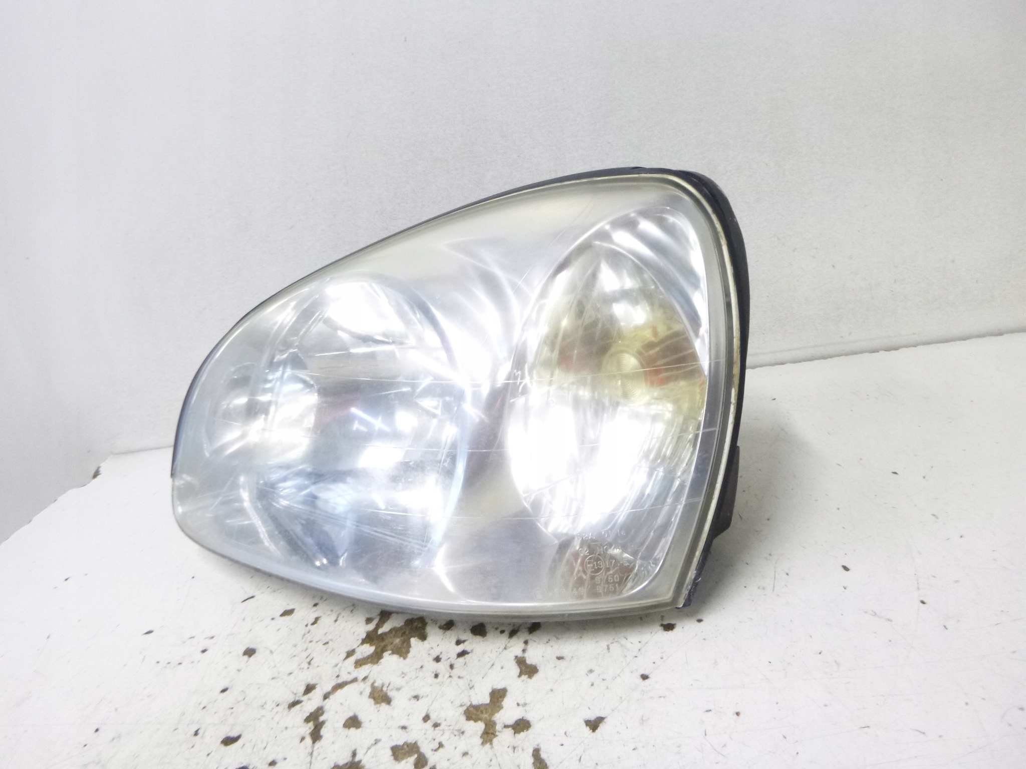 light front left Hyudai Santa Fe 2002r.