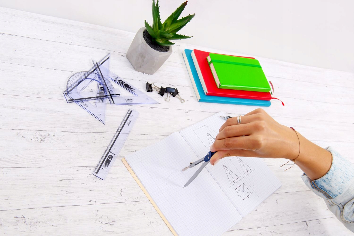 MemoBe Ekierka przezroczysta 16cm 60 stopni Pratel Elementy zestawu ekierka