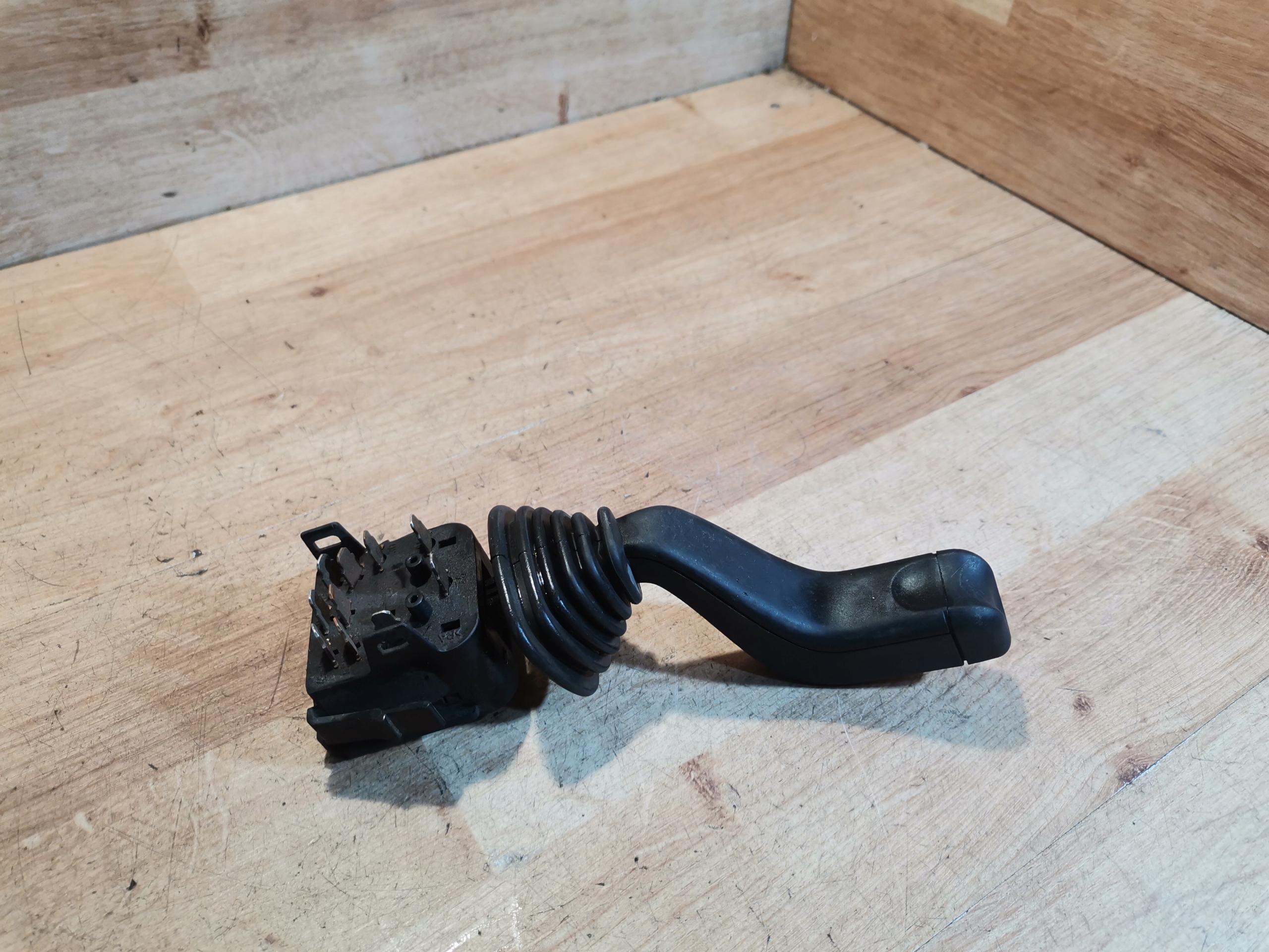 Bouton Indicateurs de direction OPEL ASTRA G 90560990
