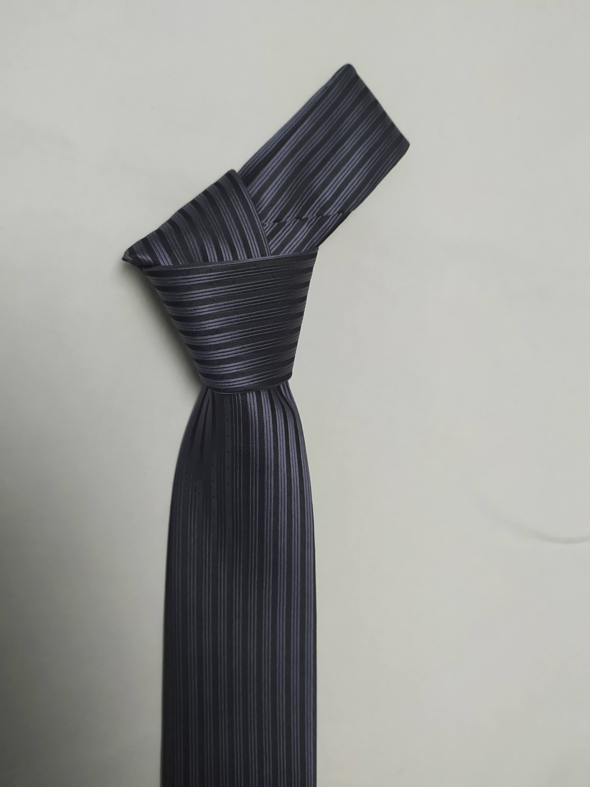 WYPRZEDAŻ ELEGANCKI KRAWAT DOBRA JAKOŚĆ