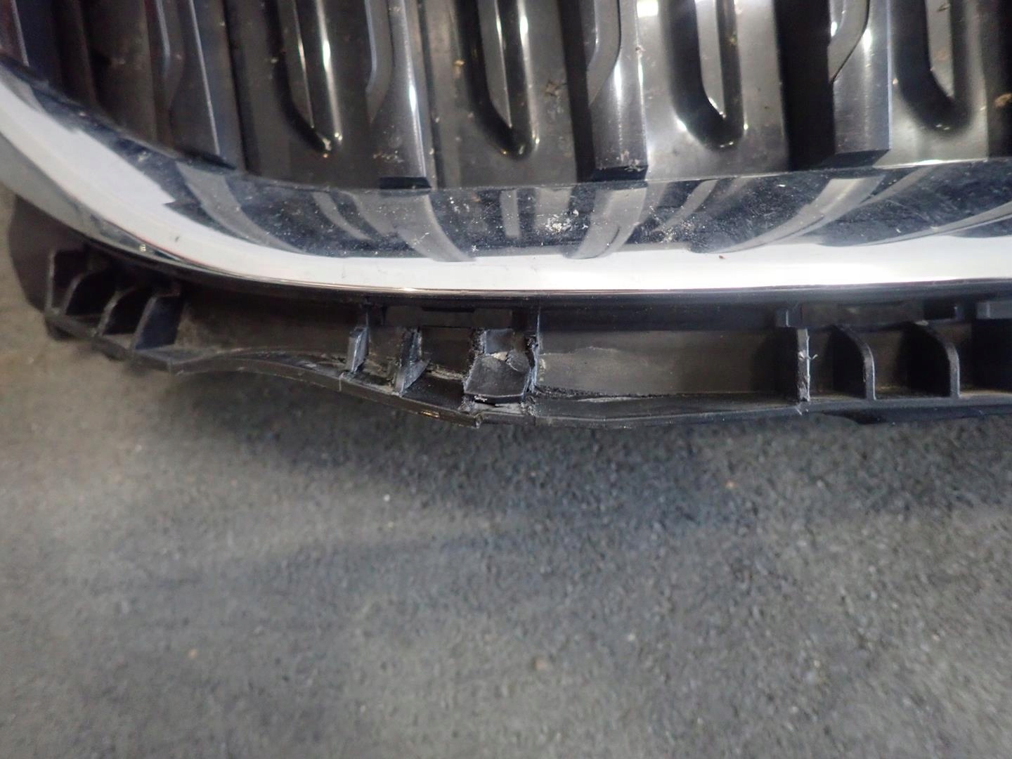 MASKA BUBREZI BMW 5 G30 G31 2018- 187156-10
