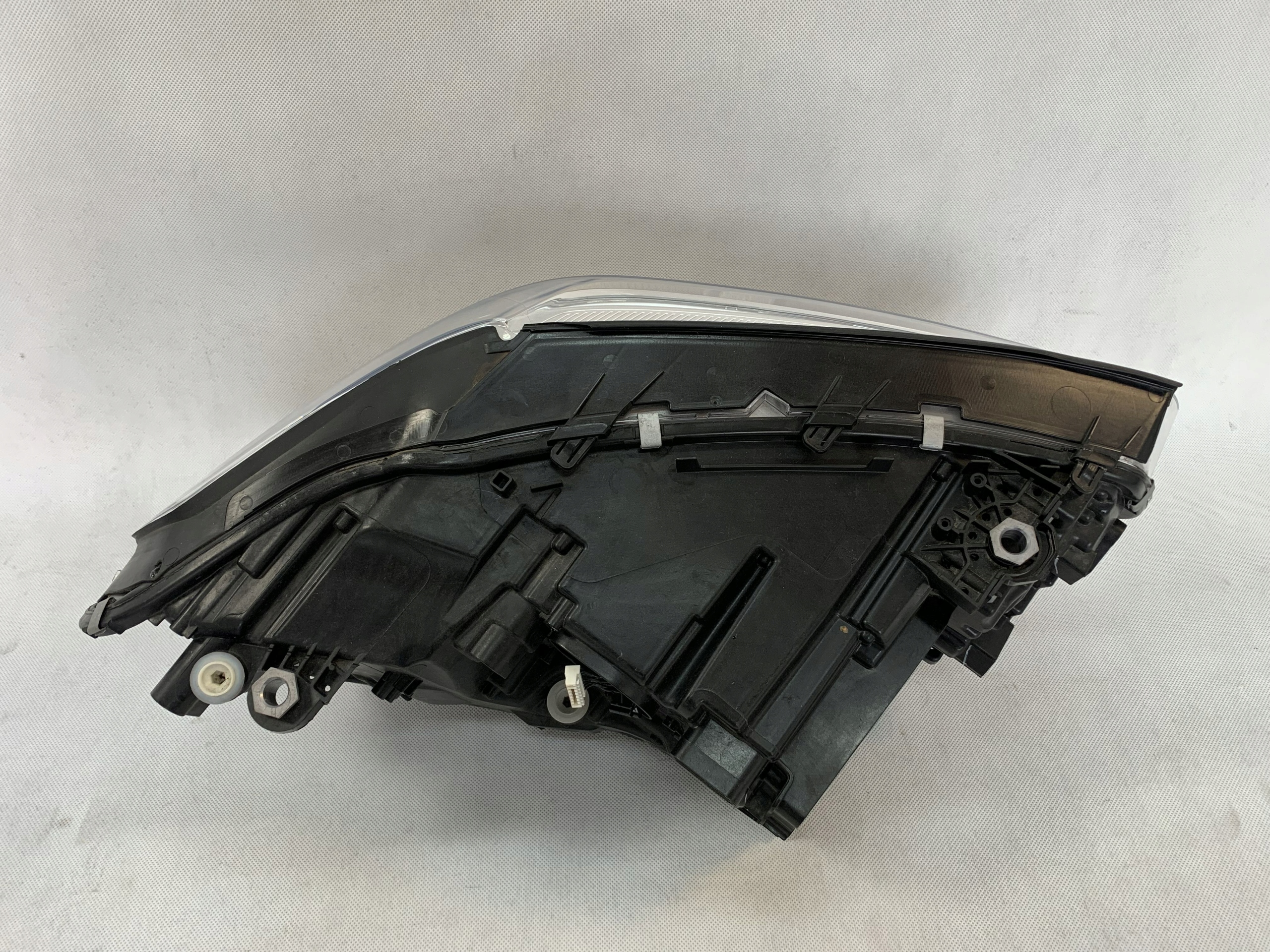 Reflektor left light front BMW X3 G01 G02 17r 8739653-04LL 03.26