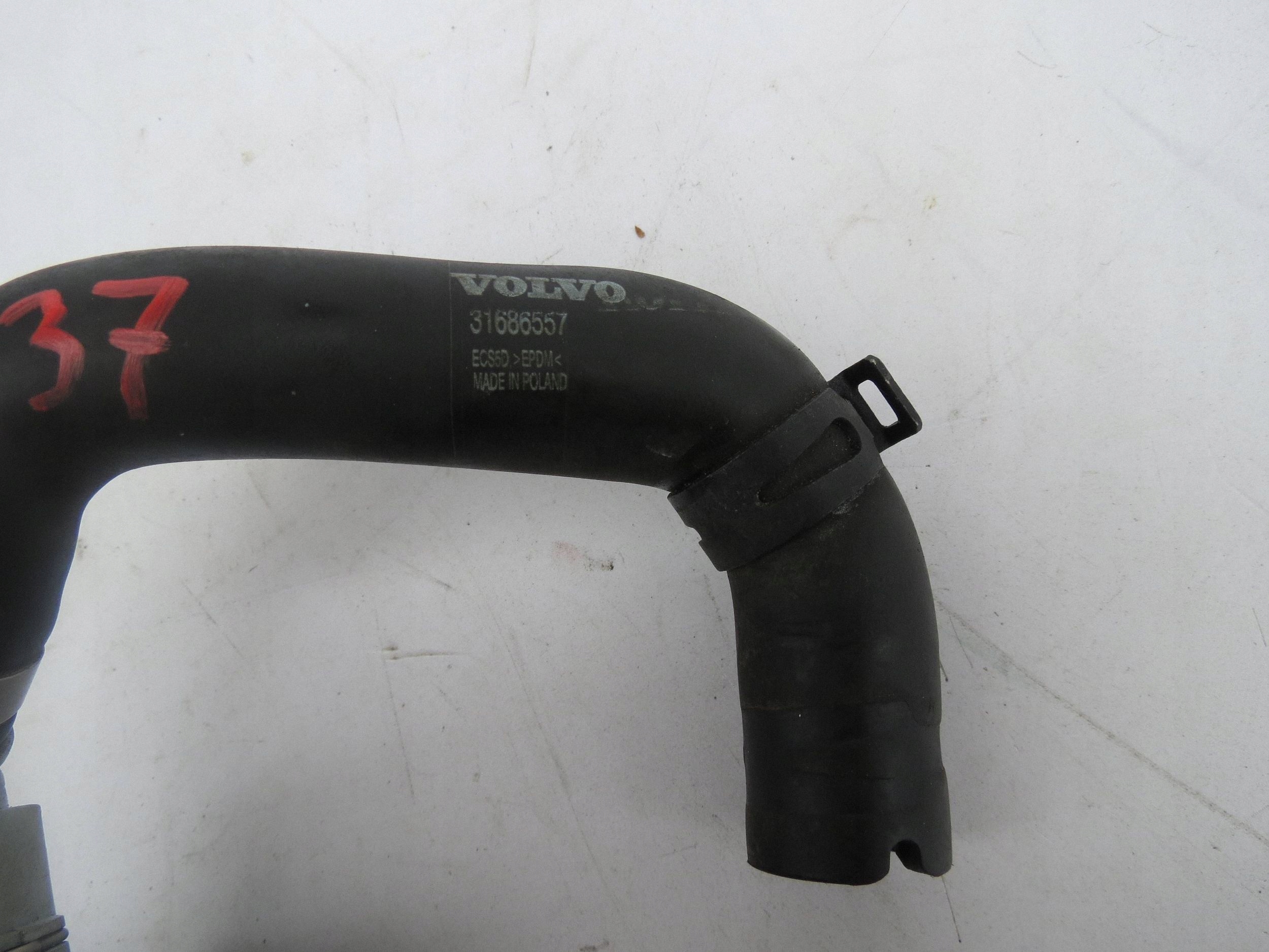 water pump VOLVO S90 V90 T8 HYBRYDA 31338399
