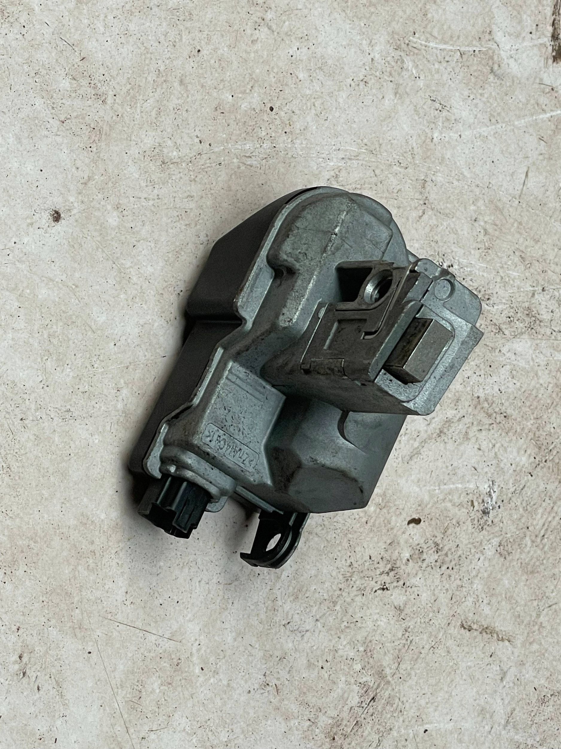blocking steering wheel steering wheel FORD RANGER MB3C3F880FA @M