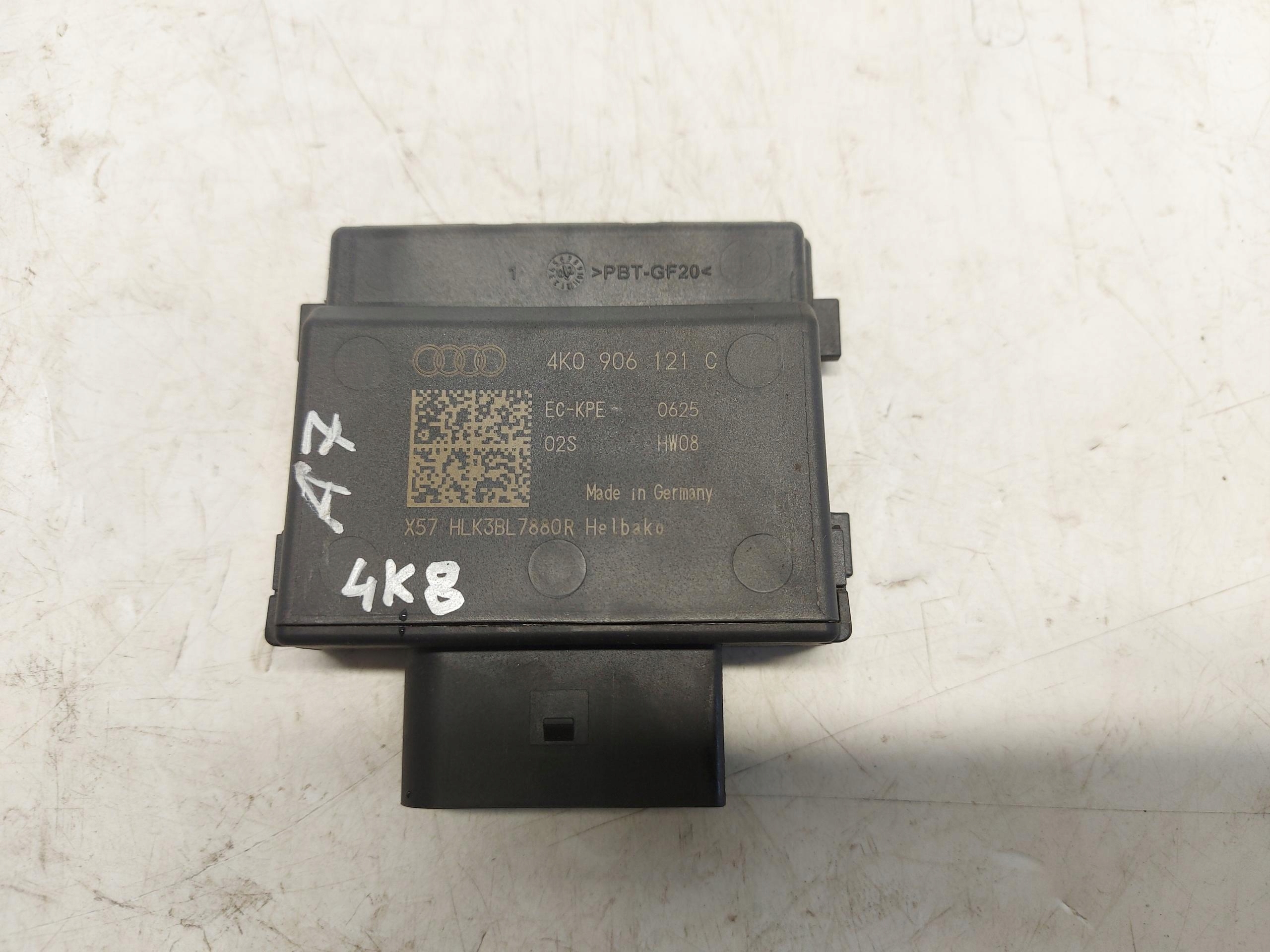 Audi A7 II 4K8 4M0 TFSI Module POMPY Carburant 4K0906121C
