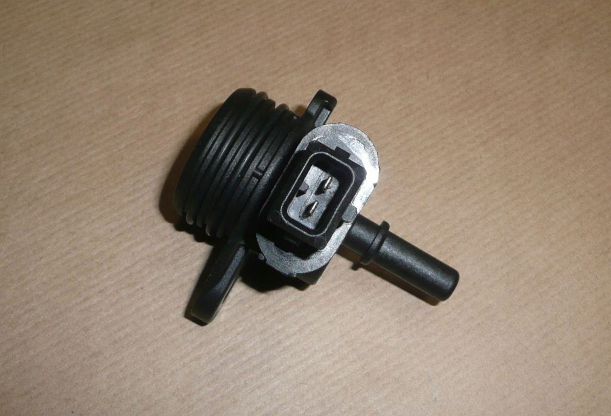 Датчик клапан Топлива 8200608395 renault MEGANE III 1.2TCE оригинал