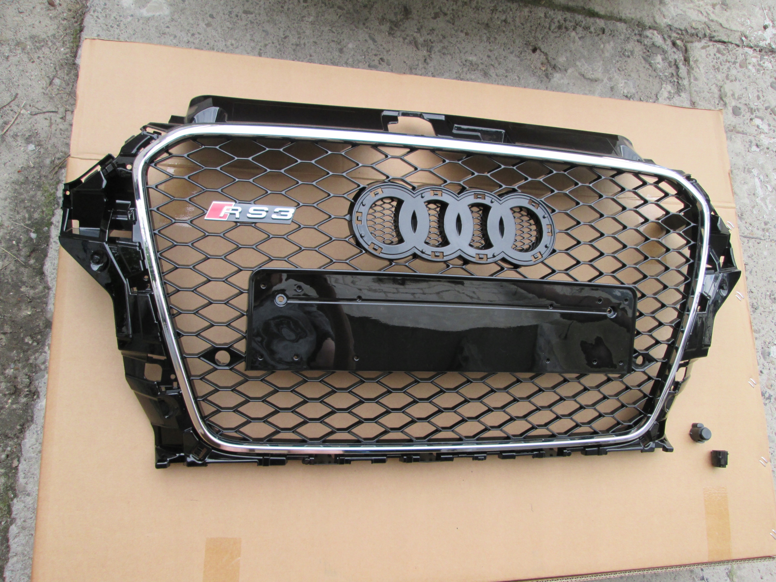 Grill Audi A3 2011-2016 styl RS3 Producent części Inny