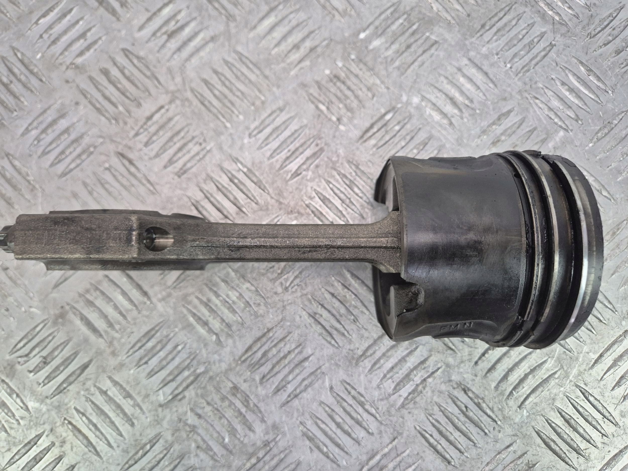 piston with connecting rod BMW 1 E81 116d N47D20A 0840BB