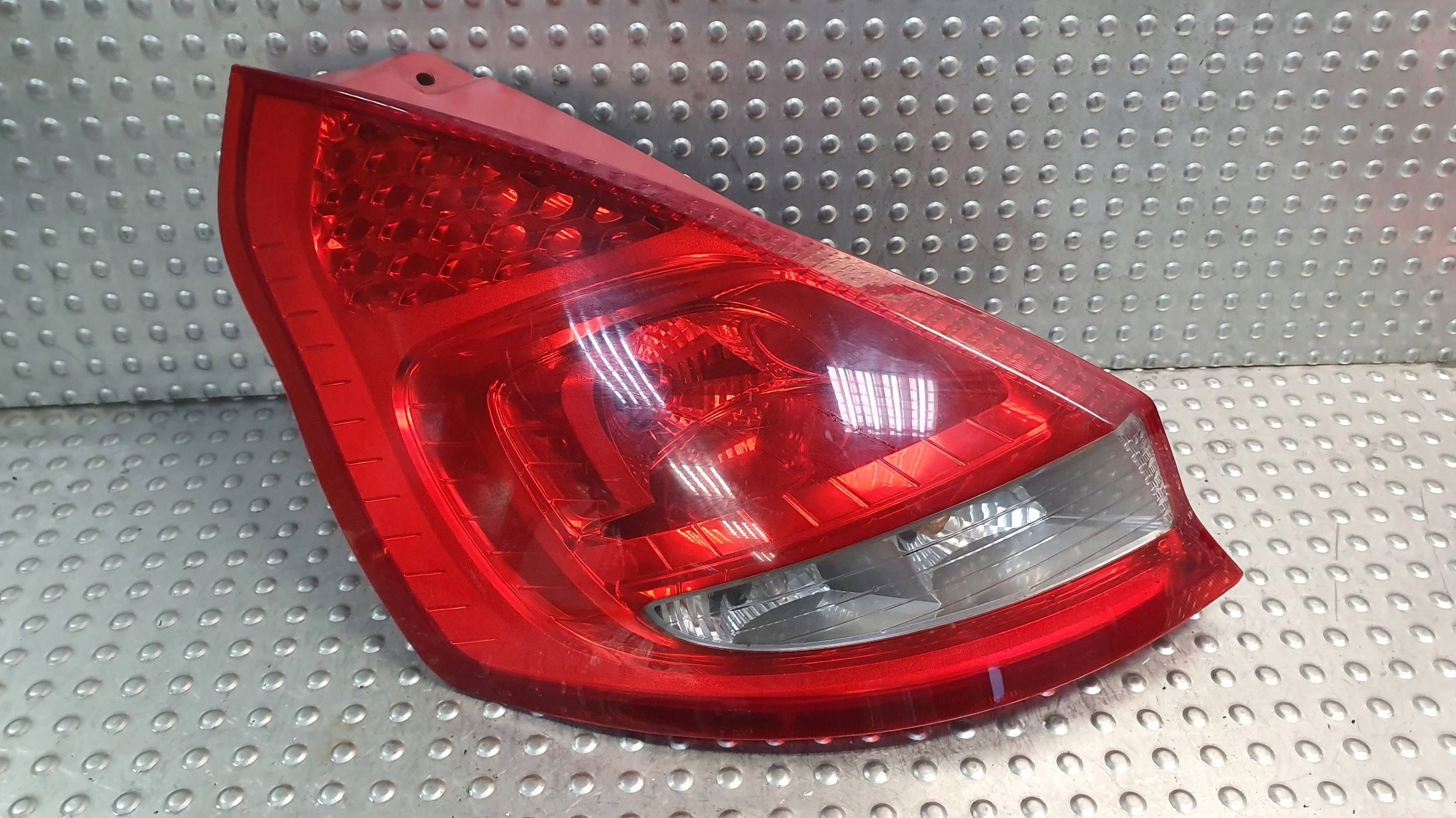 light rear part left FORD FIESTA MK7 08